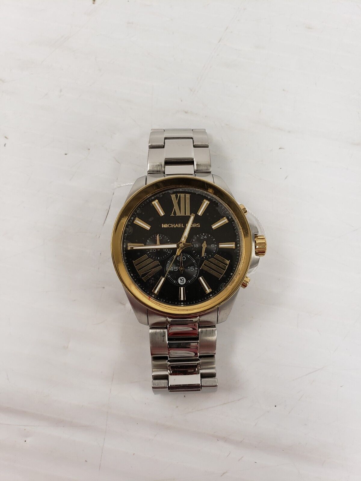 Michael Kors MK 8880 Women's Luxury Watch - Gold-Tone Stainless Steel Bracelet, Date Display - Perfect for Office, Party & Everyday Wear