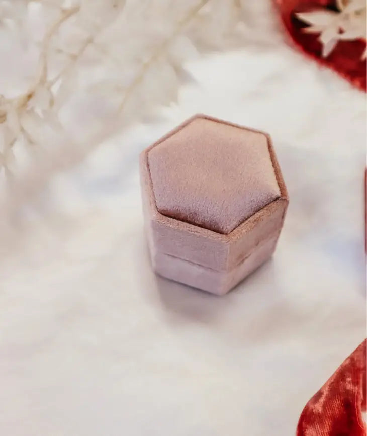 Luxury Rose Velvet Double Ring Box - Elegant Jewelry Gift Box for Engagement, Wedding & Proposal - Perfect for Rings, Necklaces & Small Keepsakes