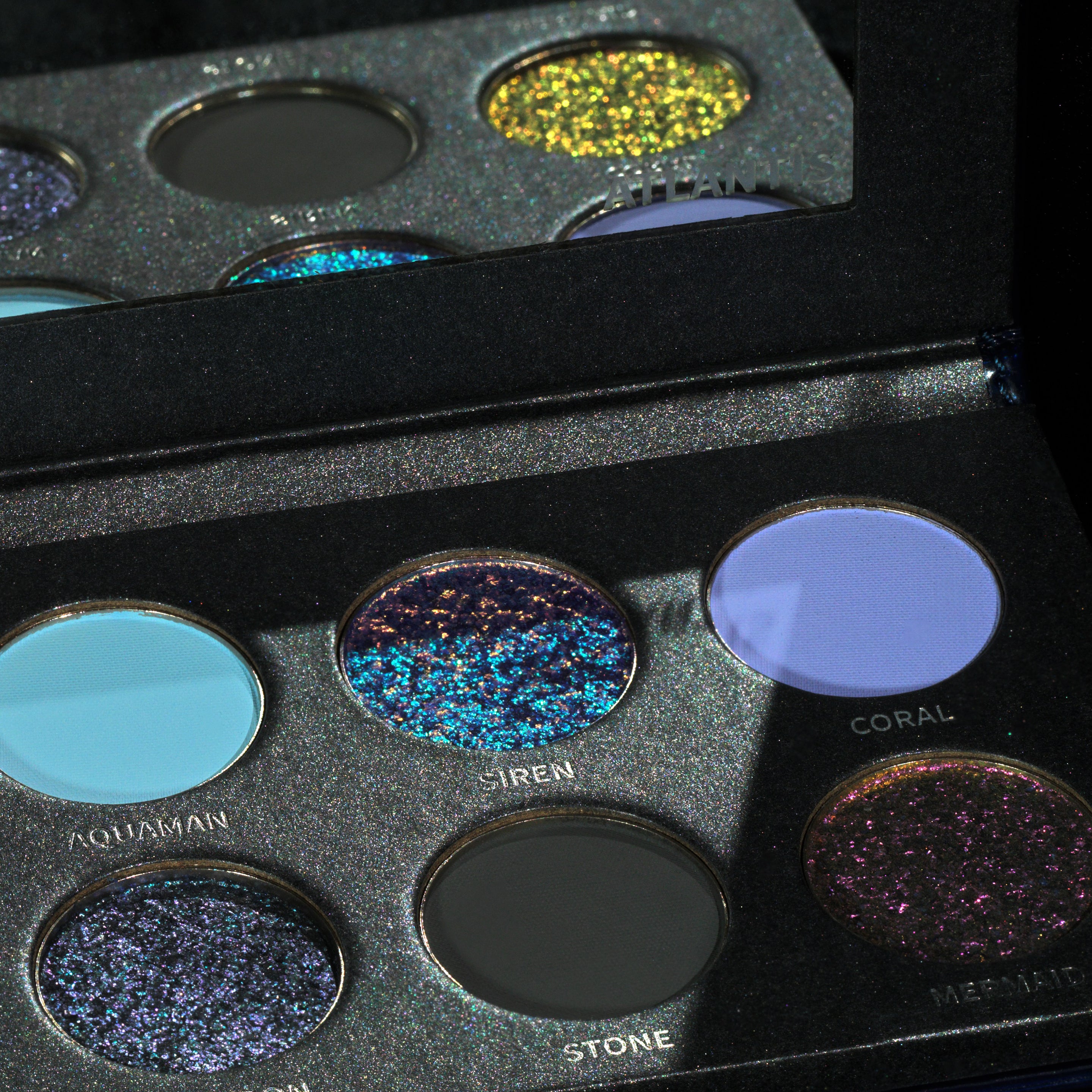Atlantis Eyeshadow Palette - 12 Highly Pigmented Matte & Shimmer Shades for Stunning Eye Looks | Perfect for Day & Night Makeup, Parties & Special Occasions