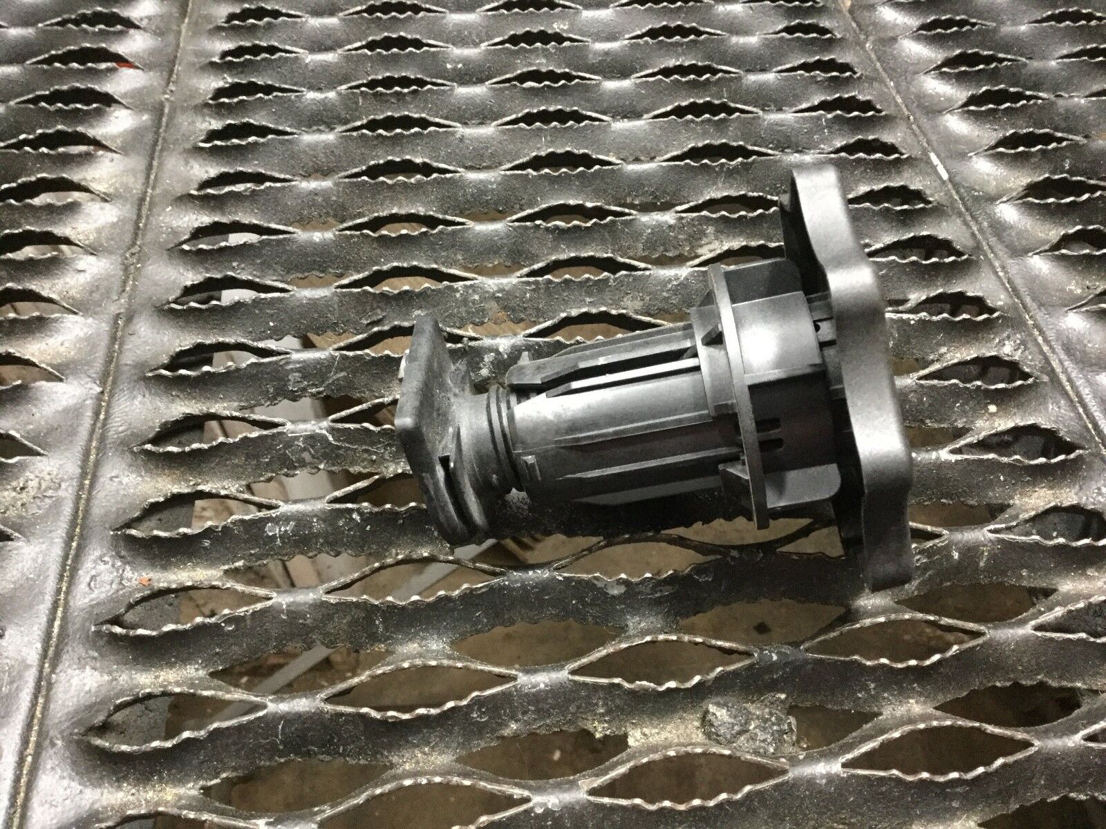 2005-2008 Audi A4 Spare Tire Holder Bolt OEM Replacement Part - Perfect for Roadside Emergencies & Tire Changes