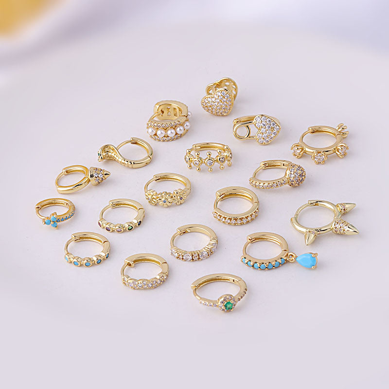 18K Gold Dainty Heart Cartilage Huggie Hoop Earrings for Women - Minimalist Tiny Heart Stud Earrings for Cartilage & Helix Piercing - Perfect for Everyday Wear, Date Night & Gifts (HSPJ677)