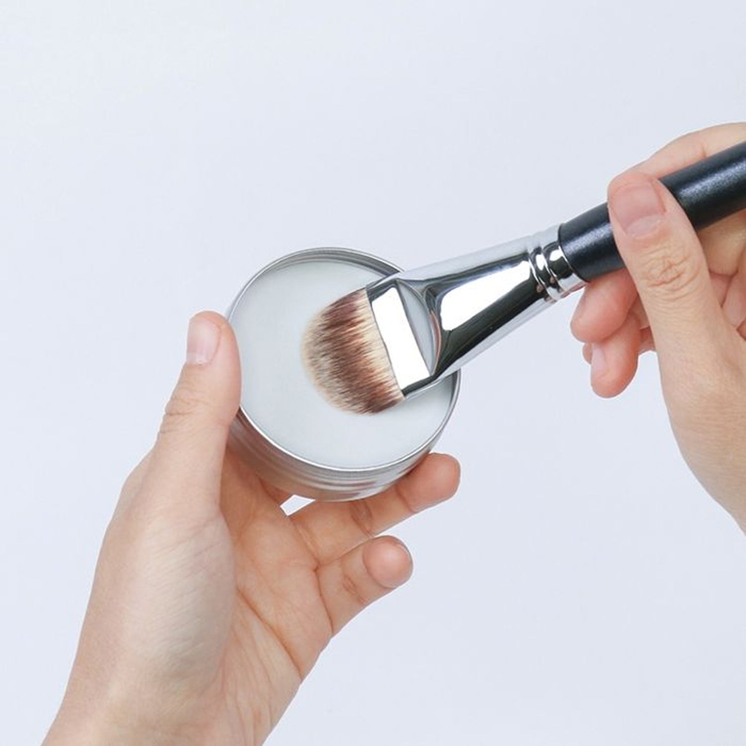 Courcelles Brush Primer - Professional Makeup Base for Flawless Foundation Application | Perfect for Daily Makeup & Special Occasions