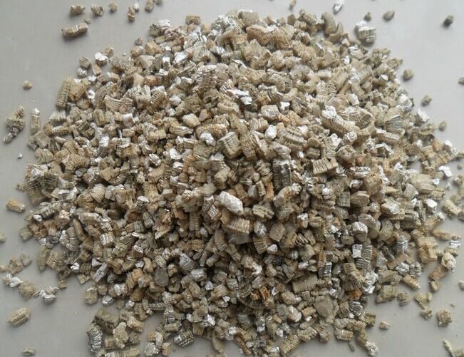 Vermiculite Sand for Gas Fireplaces - 16OZ (1LB) - High-Temperature Insulation & Fireproofing - Perfect for Fireplace Repair, Wood Stoves & Fire Pit Maintenance