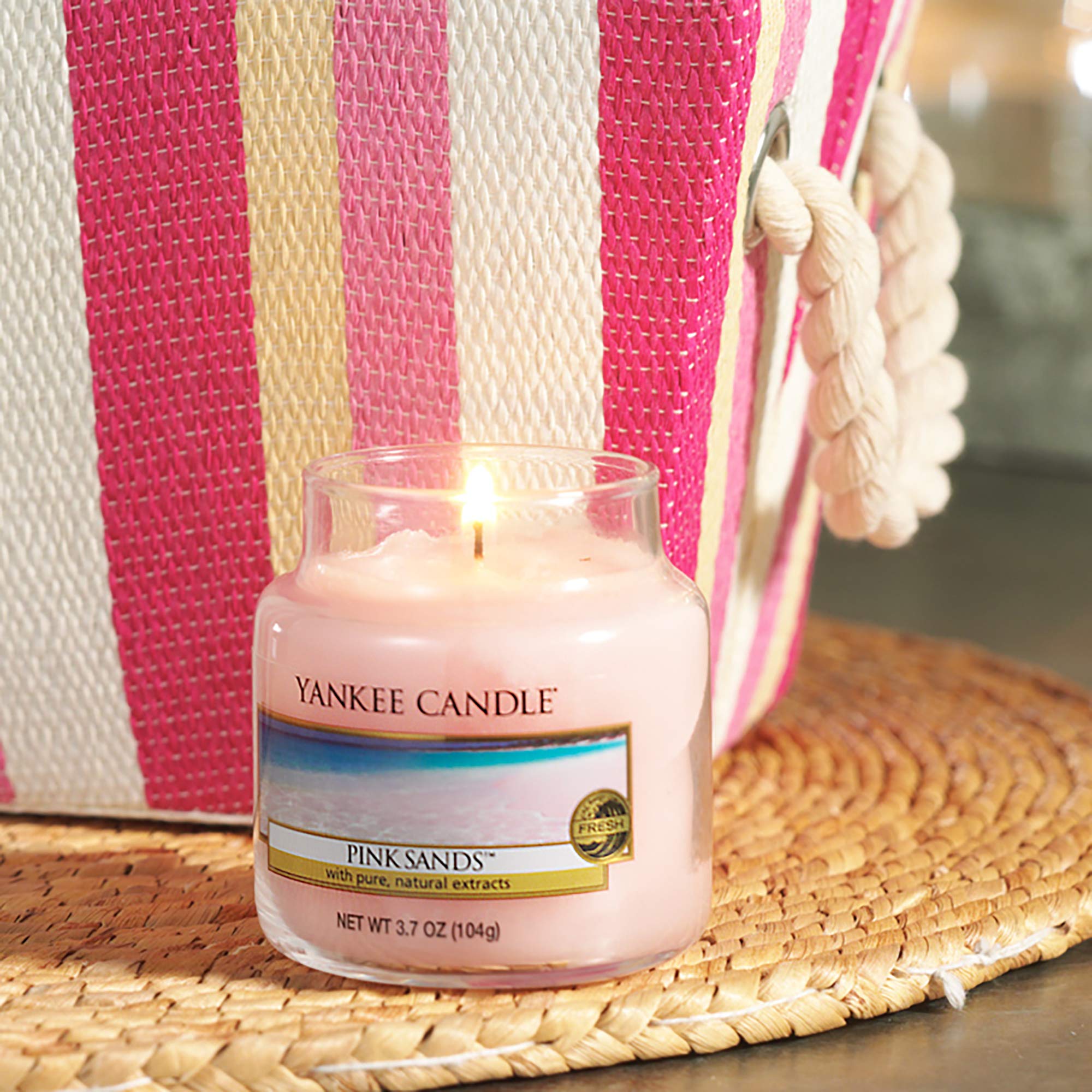 Yankee Candle Pink Sands 3.7-Oz Jar Candle - Small Scented Candle for Home, Bathroom & Relaxation | Long-Lasting Fragrance for Aromatherapy & Stress Relief