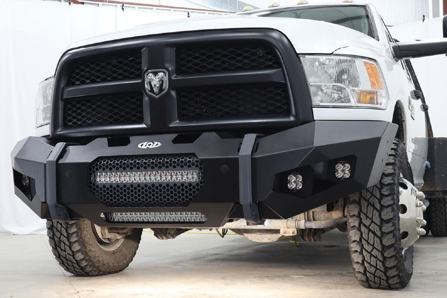 Heavy Duty Offroad Front Bumper with 20in LED Light Bar for Chevy Silverado 2500HD/3500HD, GMC Sierra 2500HD/3500HD, Dodge RAM 2500/3500 & Ford F-250/F-350 - Perfect for Off-Roading, Trail Adventures & Truck Customization