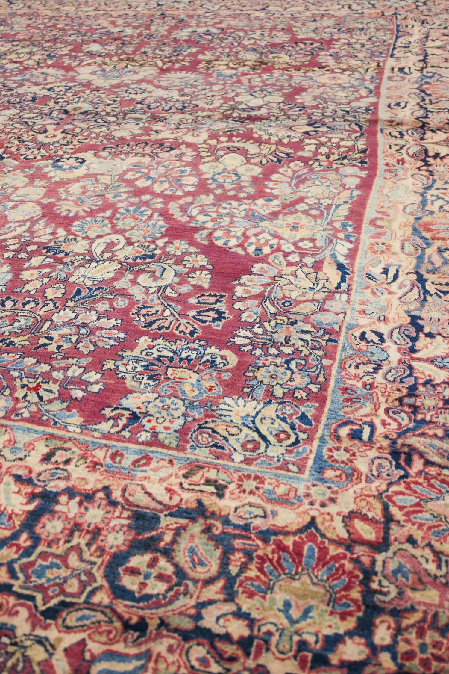 Antique Euro Sarouk Handwoven Traditional Persian Rug - J72114 | Vintage Home Decor, Living Room & Bedroom Floor Covering