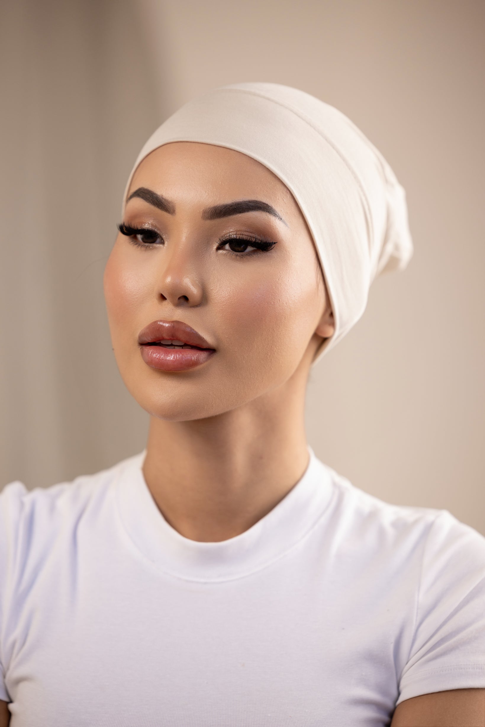 Premium Jersey Closed Cap with Light Shades - Stylish & Comfortable Headwear for Outdoor Activities, Sports, and Casual Wear
