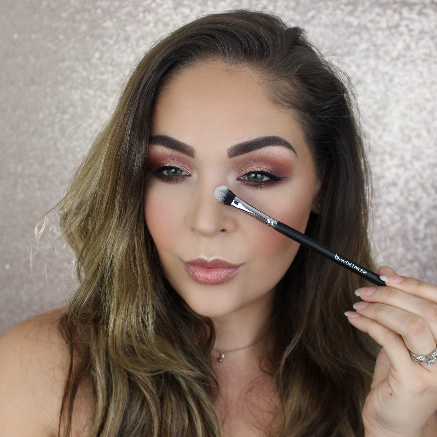 Nose Contour Brush - Vegan Synthetic for Precision Makeup - Perfect for Nose, Lips & Eyes