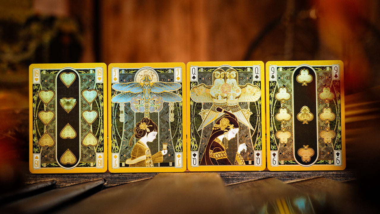 Premium Walnut Wooden Box Set - Kite Collection Playing Cards for Poker, Magic Tricks & Collectors | Luxury Gift for Card Enthusiasts & Game Nights