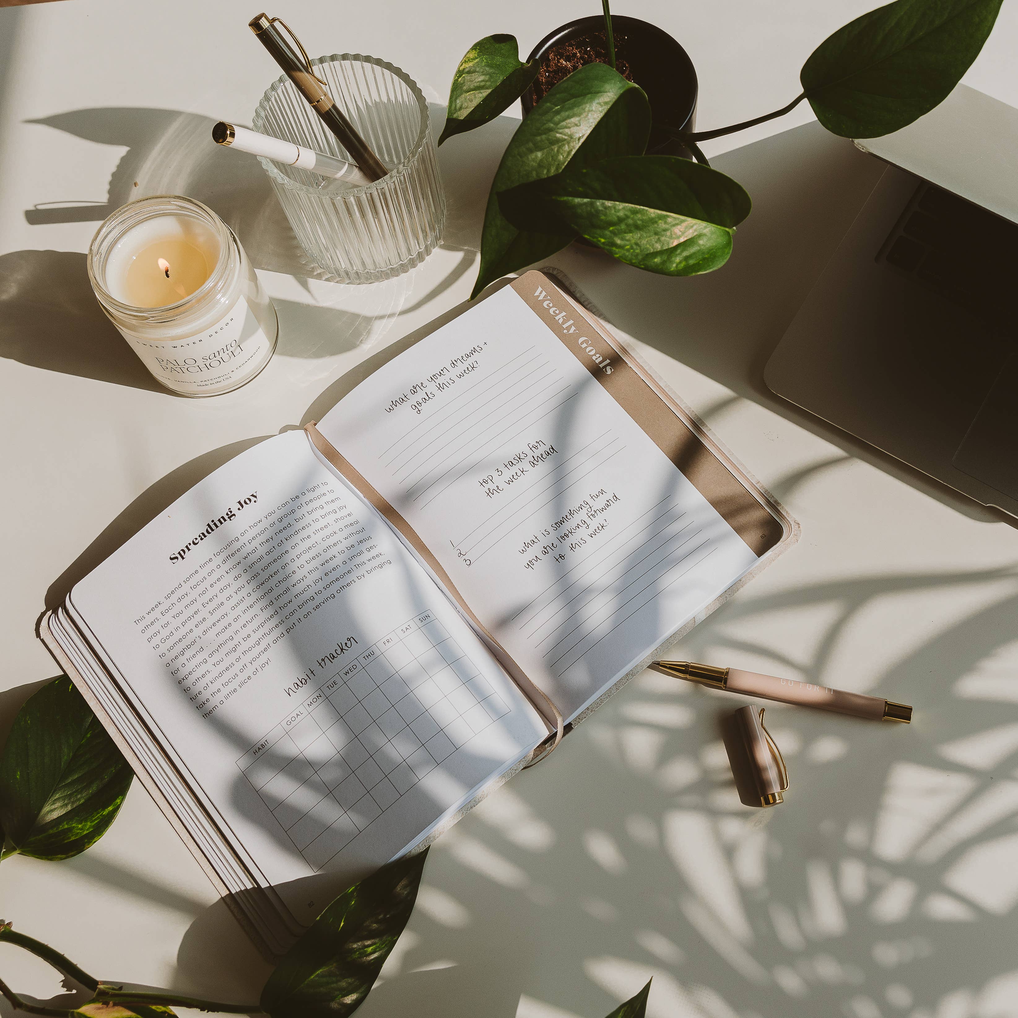 Best Inspirational Productivity Journal for Goal Setting & Time Management - Perfect for Students, Professionals & Entrepreneurs