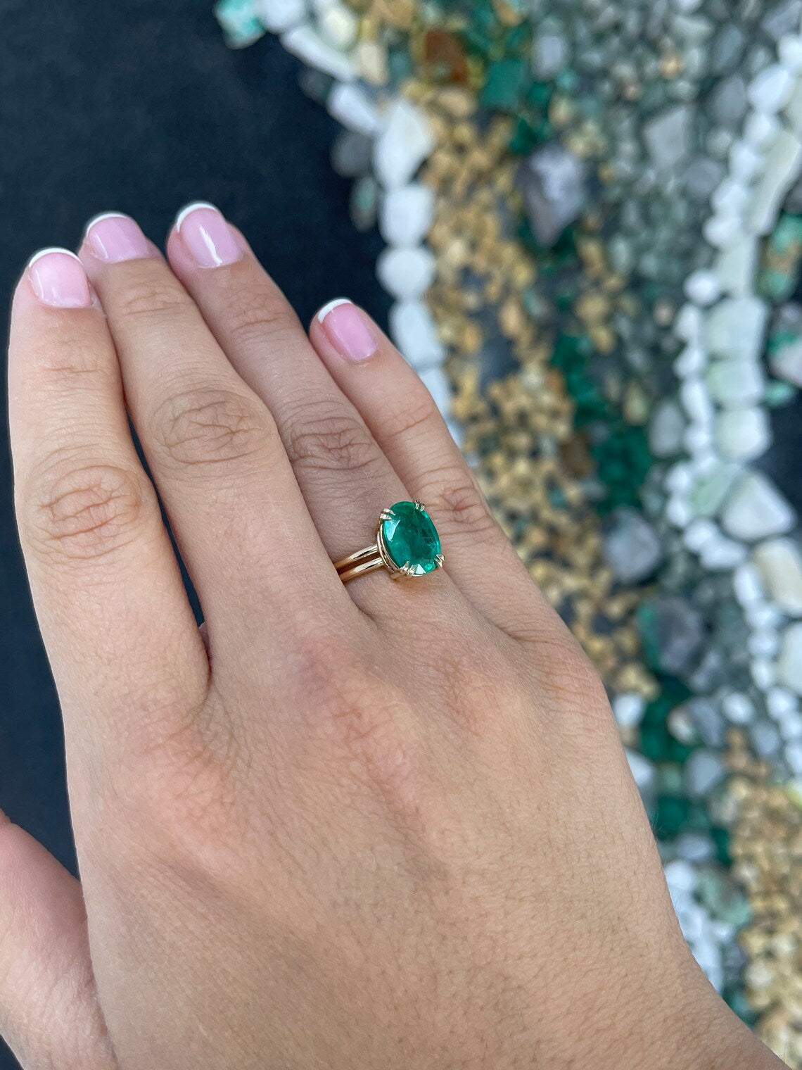 2.90ct 14K Gold Natural Oval Cut Emerald Engagement Ring - Rich Lush Green Gemstone with Double Claw Prong & Split Shank Setting - Perfect for Proposals, Anniversaries and Special Occasions