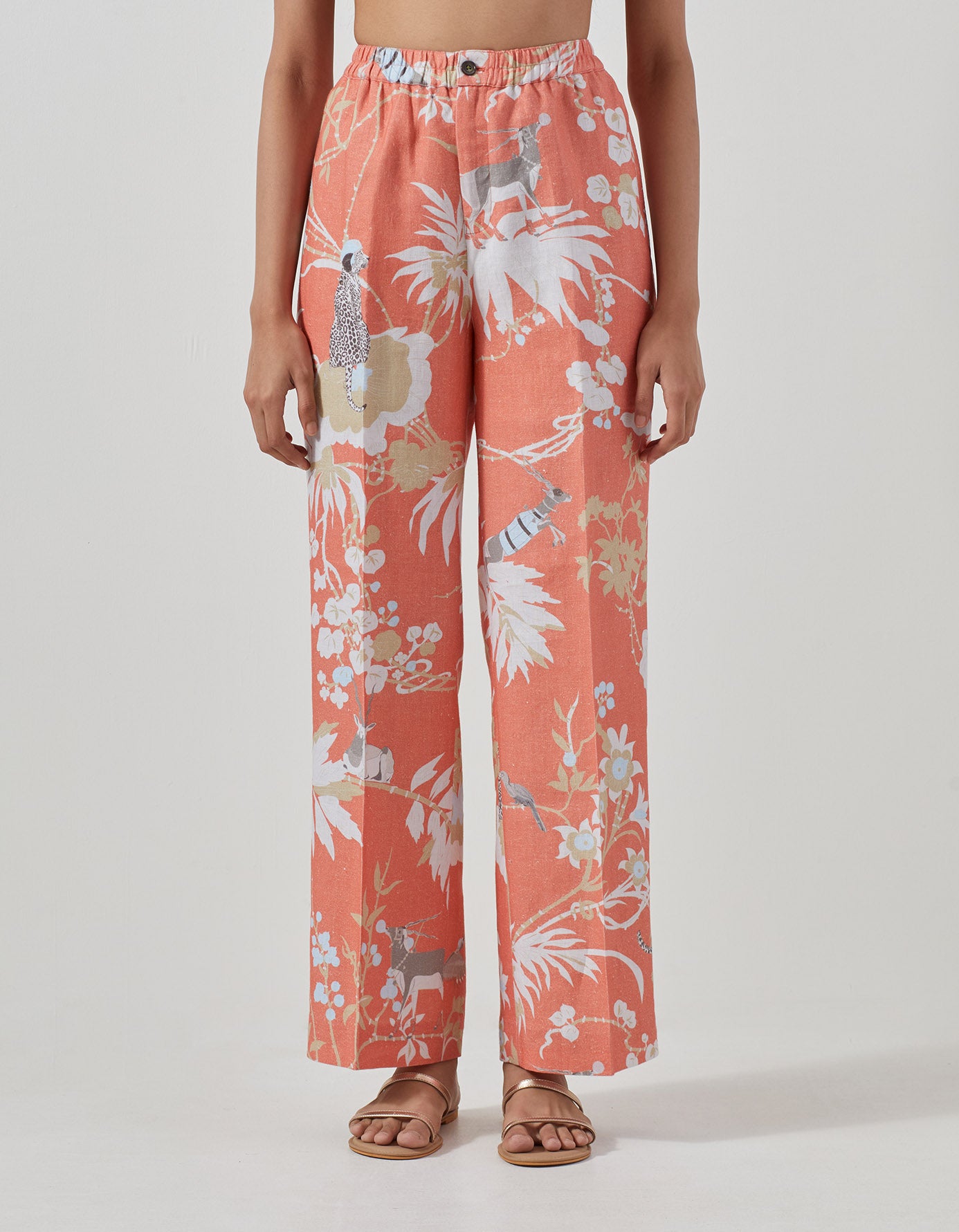 Comfortable Linen Coral Pajamas for Women - Soft & Breathable Sleepwear for Relaxing at Home or Lounging