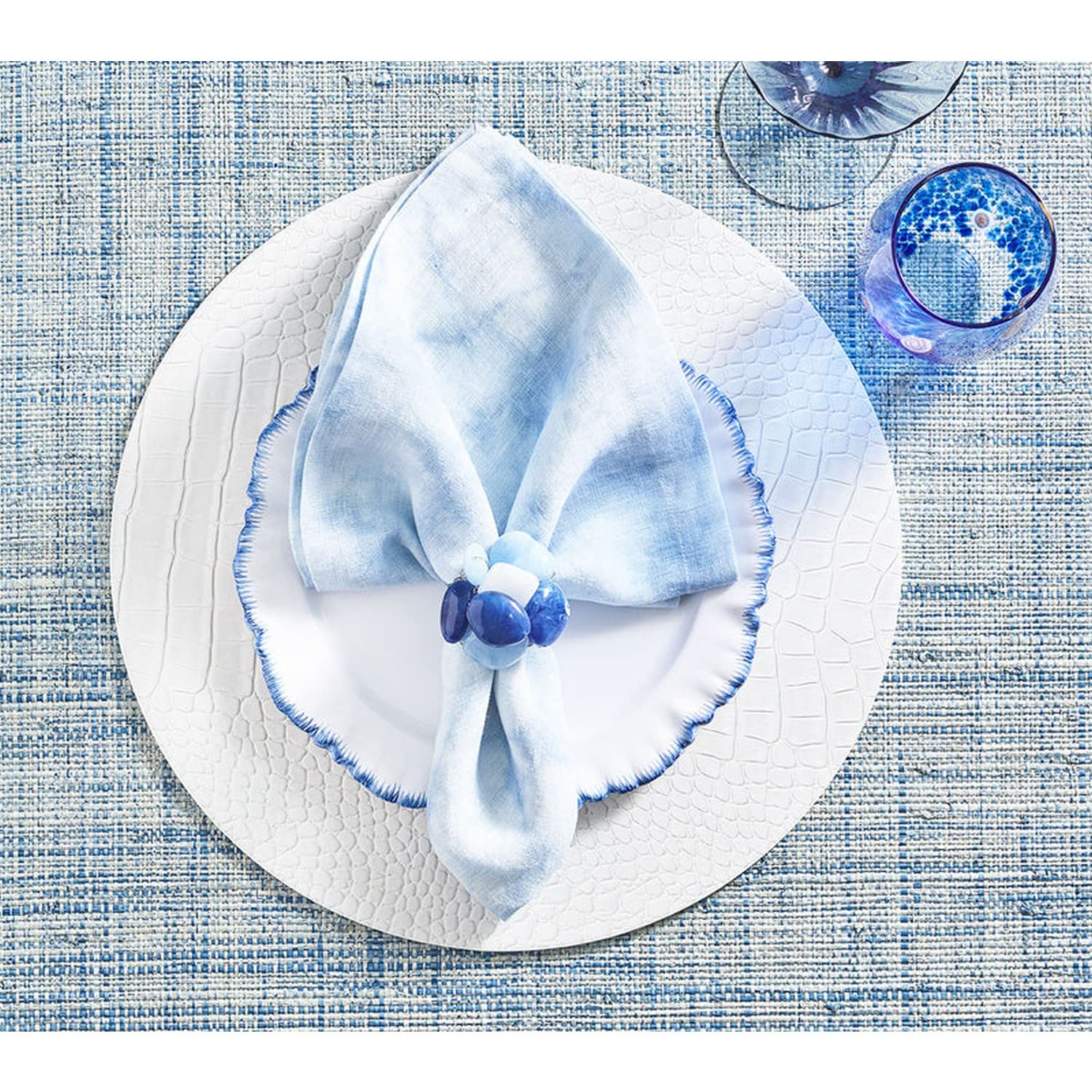 Kim Seybert Crocodile Embossed Placemats - Set of 4 White Luxury Table Mats for Formal Dining, Wedding Decor & Holiday Entertaining