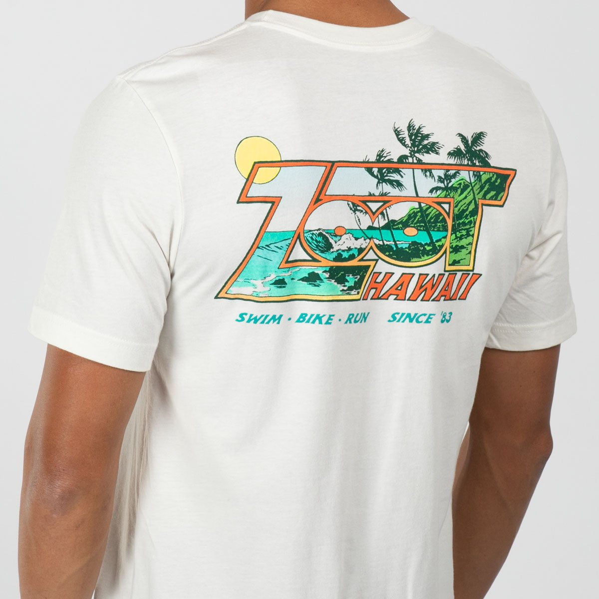 Vintage Unisex Hawaii 83' T-Shirt - Soft Cotton Retro Graphic Tee for Men & Women | Perfect for Beach Vacations, Summer Outfits & Casual Wear