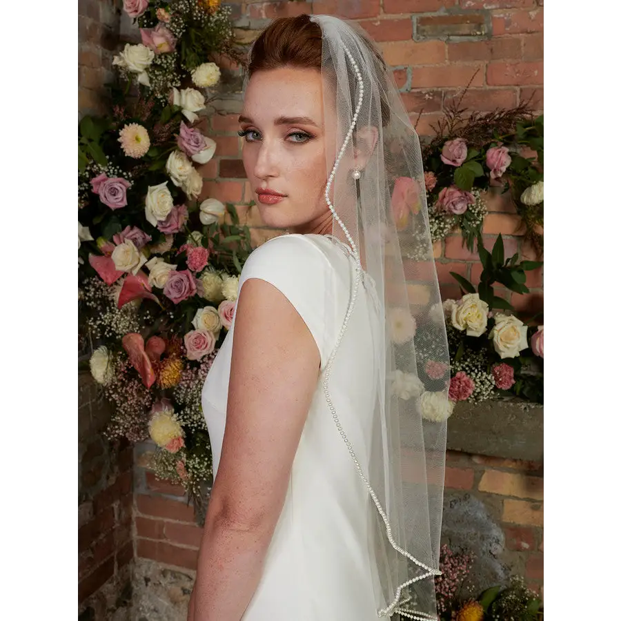 Elegant Lace Wedding Veil V2104SF - Perfect for Bridal Gowns, Church Ceremonies & Romantic Photo Shoots