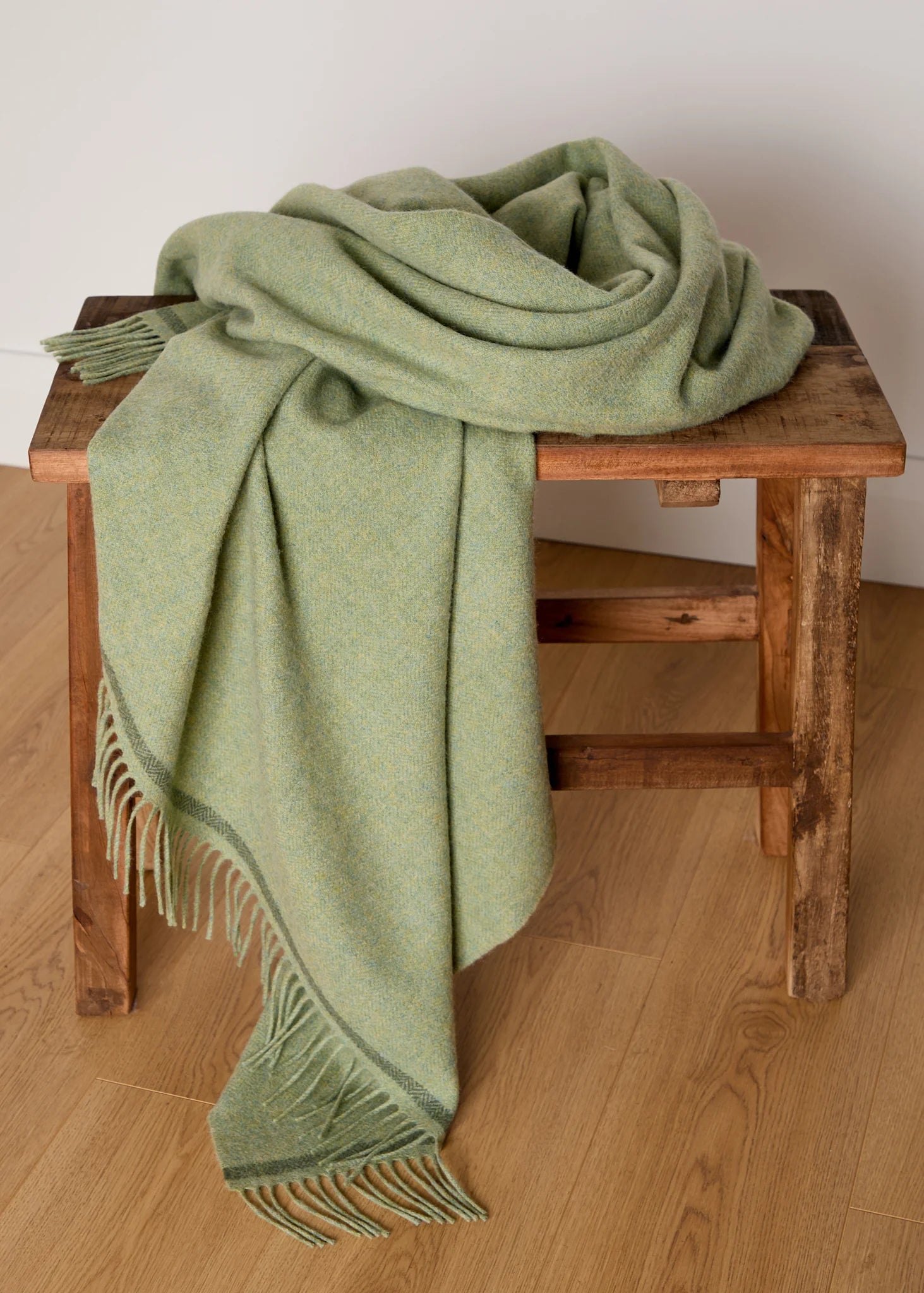 Foxford Lambswool Throw Blanket - Soft & Luxurious Blackwater Color - Perfect for Sofa, Bed & Cozy Winter Nights