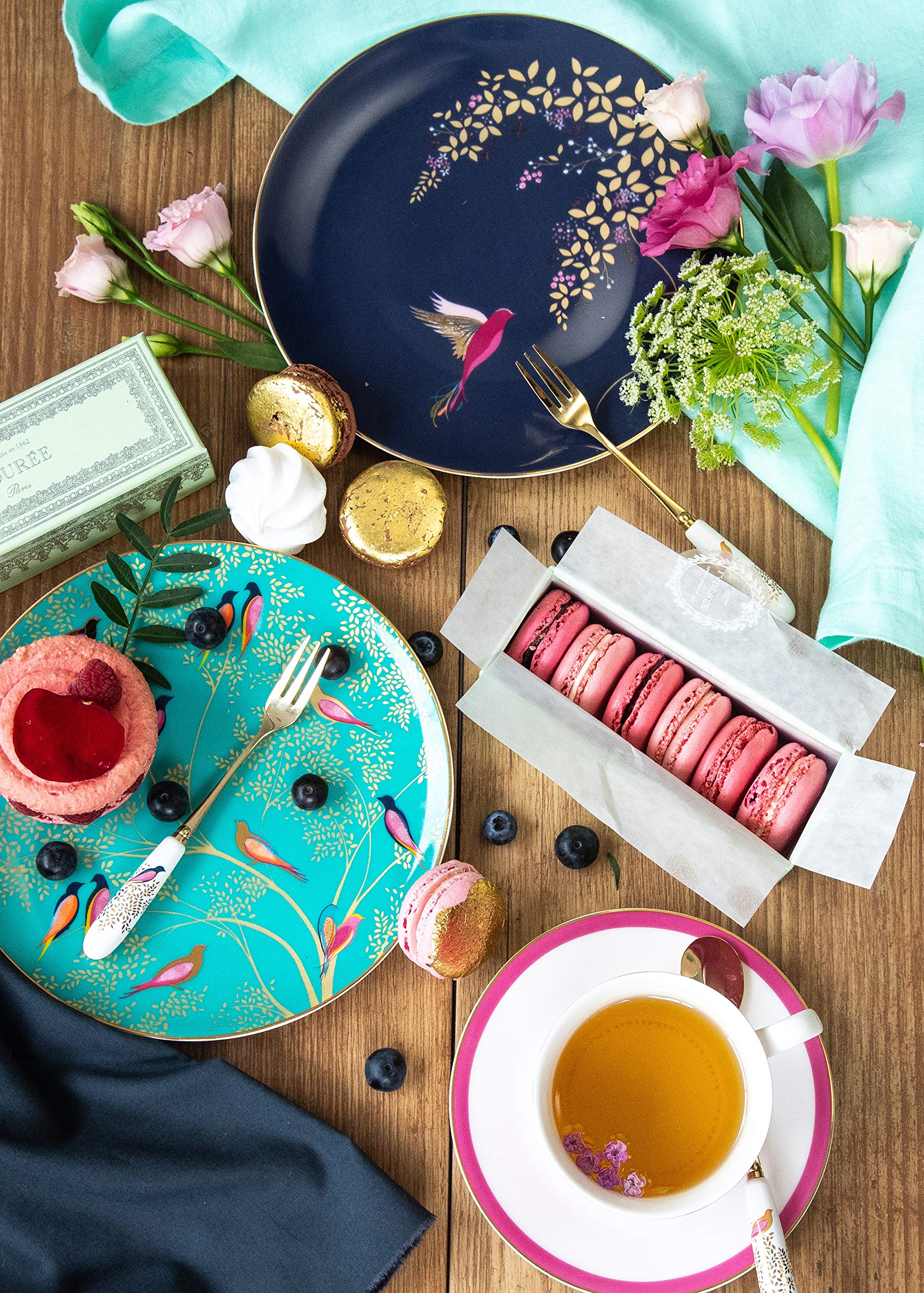 Portmeirion Sara Miller London Chelsea 8-Inch Fine China Cake Plates Set of 4 - Gold Trimmed Dessert Plates for Pastries, Cupcakes & Tea Parties - Elegant Afternoon Tea & Special Occasion Serving Dishes - Hand Wash Only