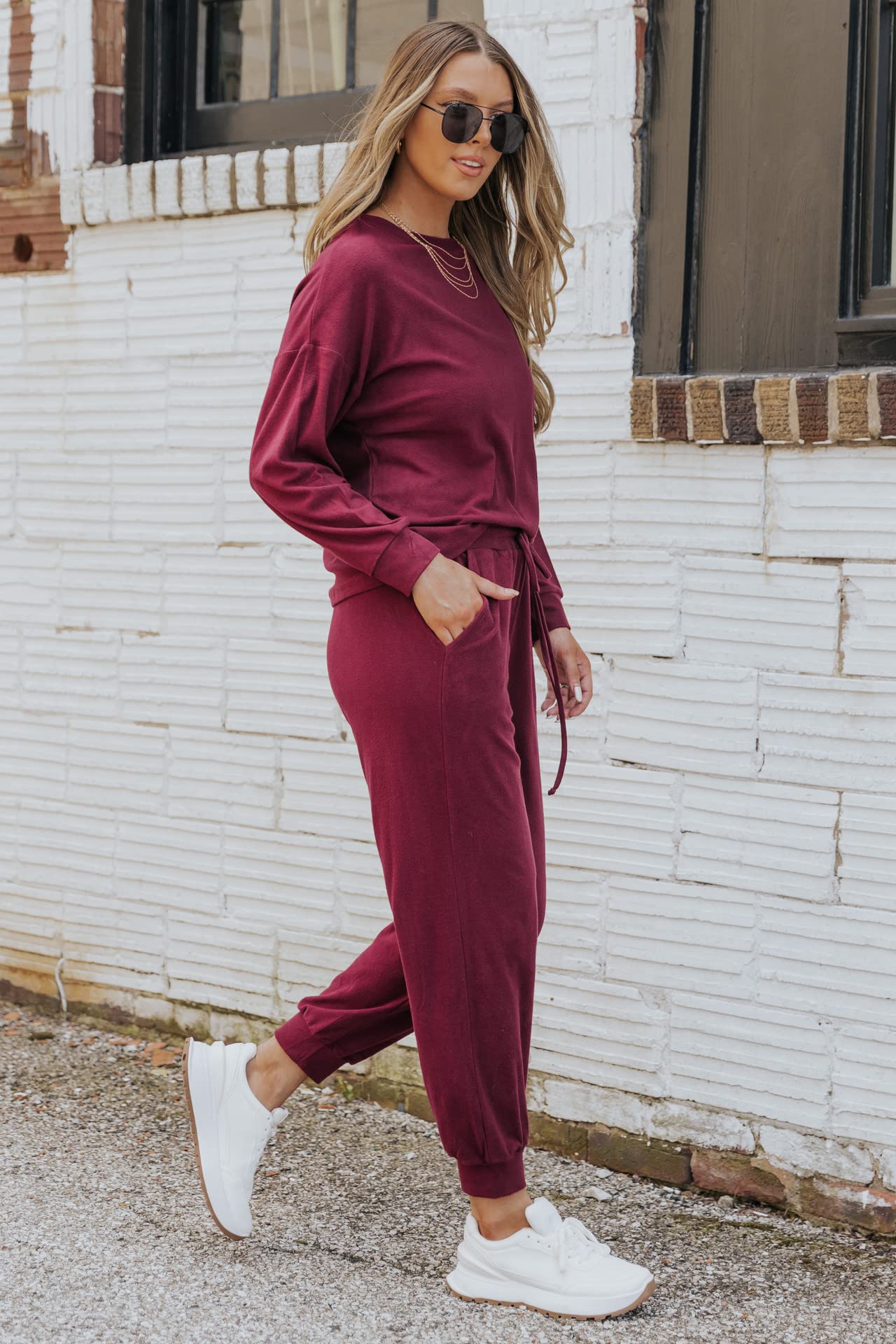 ETCYY Women's Lounge Sets - Soft Sweatsuits 2 Piece Outfit with Long Sleeve Top & Pants for Workout, Yoga, Home Relaxation & Casual Wear
