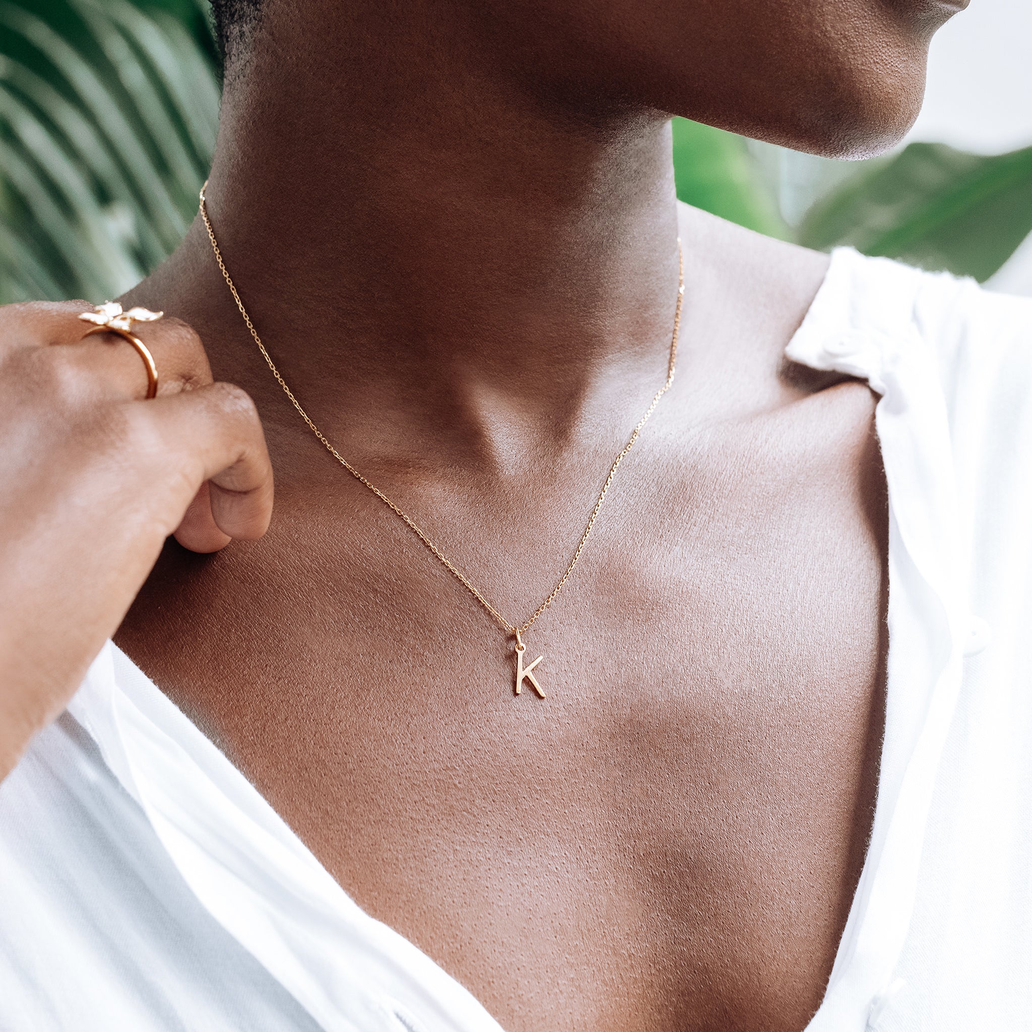 Personalized Gold Initial T Necklace - Custom Monogram Letter Pendant Jewelry for Women - Perfect Gift for Birthday, Anniversary & Valentine's Day