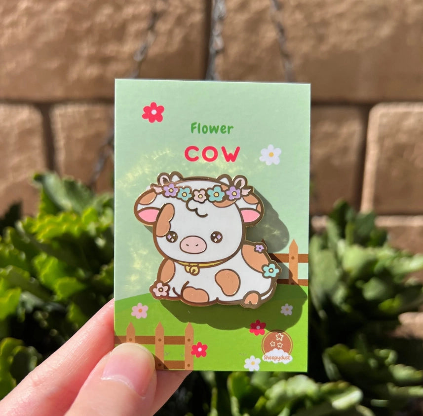 Vintage Brown Floral Cow Enamel Pin - Cute Aesthetic Lapel Pins for Backpacks, Jackets, Denim & DIY Crafts