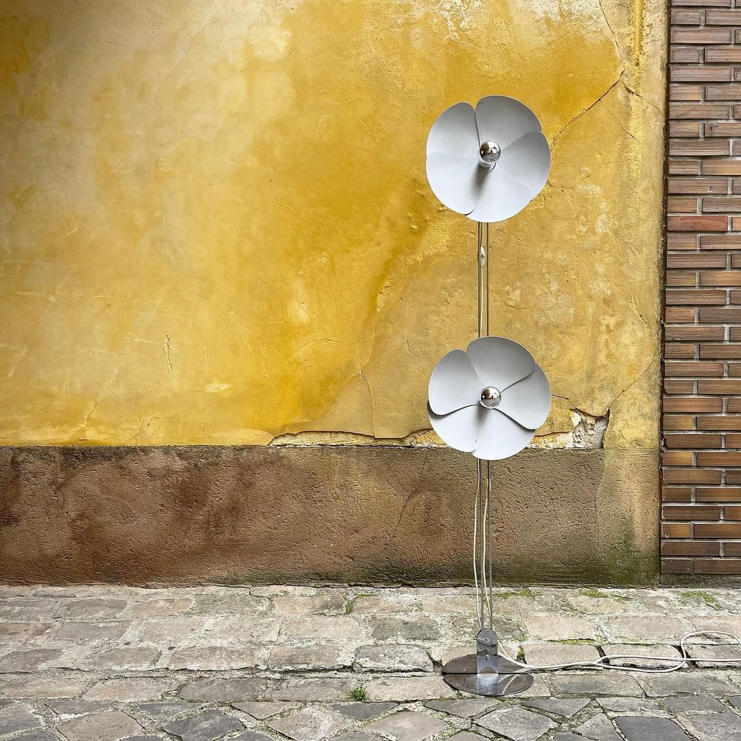 Modern Flower Floor Lamp for Living Room - Elegant Home Decor Lighting for Bedroom, Office & Lounge - Adjustable Brightness & Warm White Light