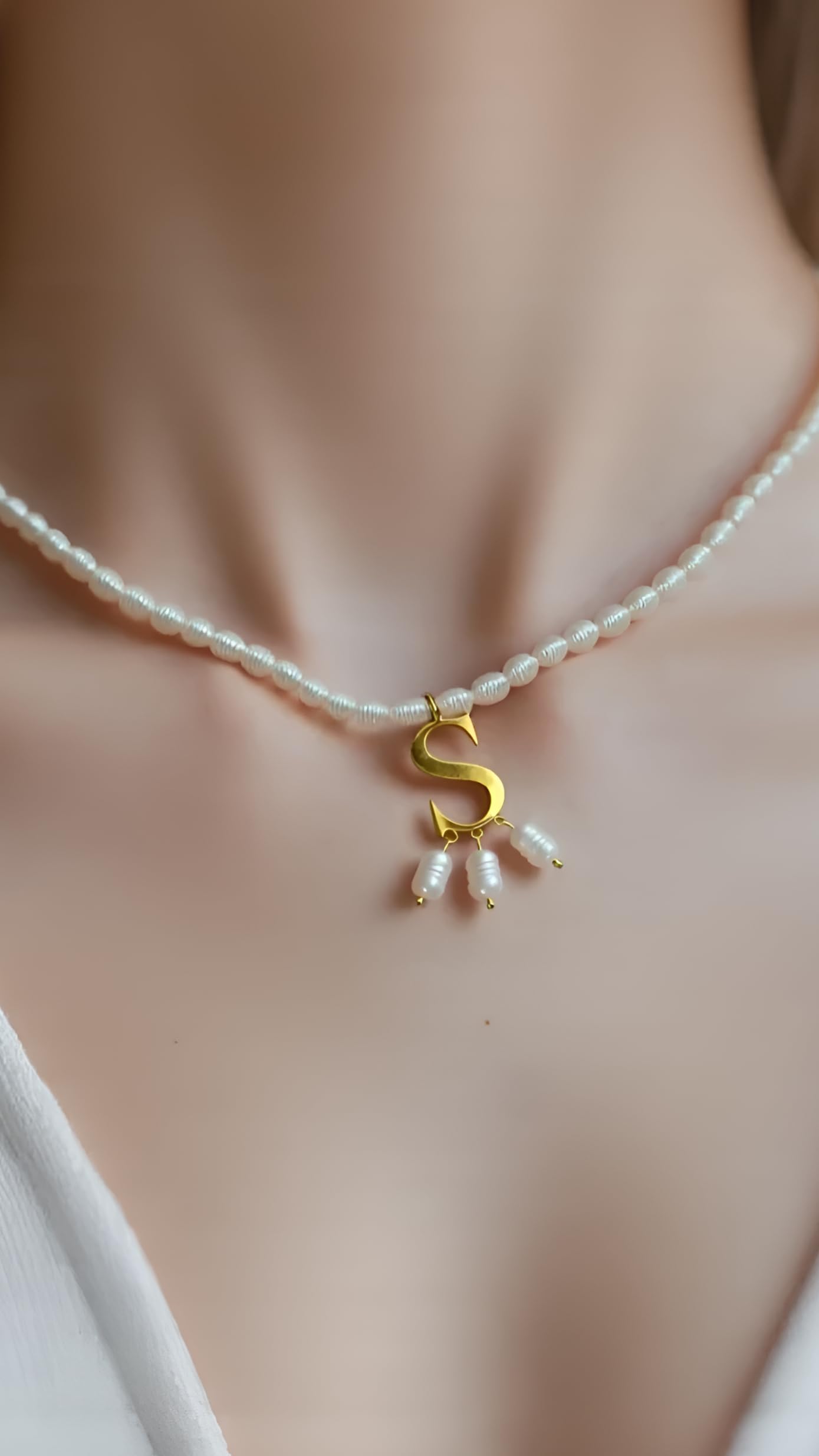 Anne Boleyn Inspired Personalized Freshwater Pearl Necklace - 925 Sterling Silver Pendant Jewelry for Bridesmaids, Mothers & History Lovers | Perfect for Weddings, Anniversaries & Special Occasions
