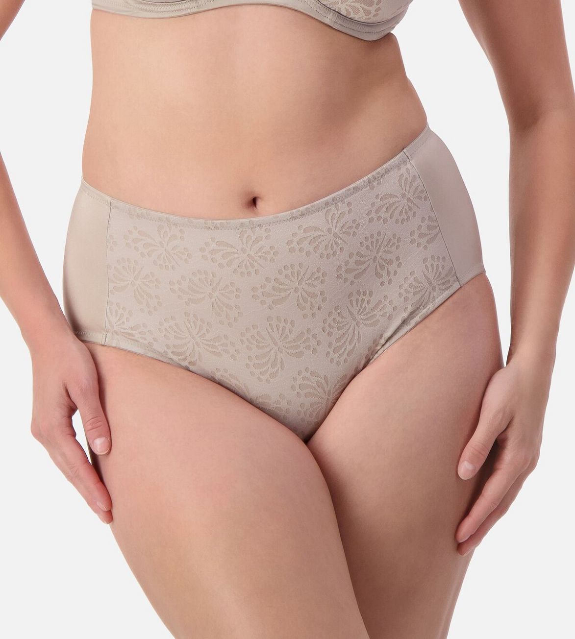 Lacy Minimizer Maxi Bra - Comfortable Full Coverage Minimizing Bra for Women - Perfect for Everyday Wear, Work & Special Occasions