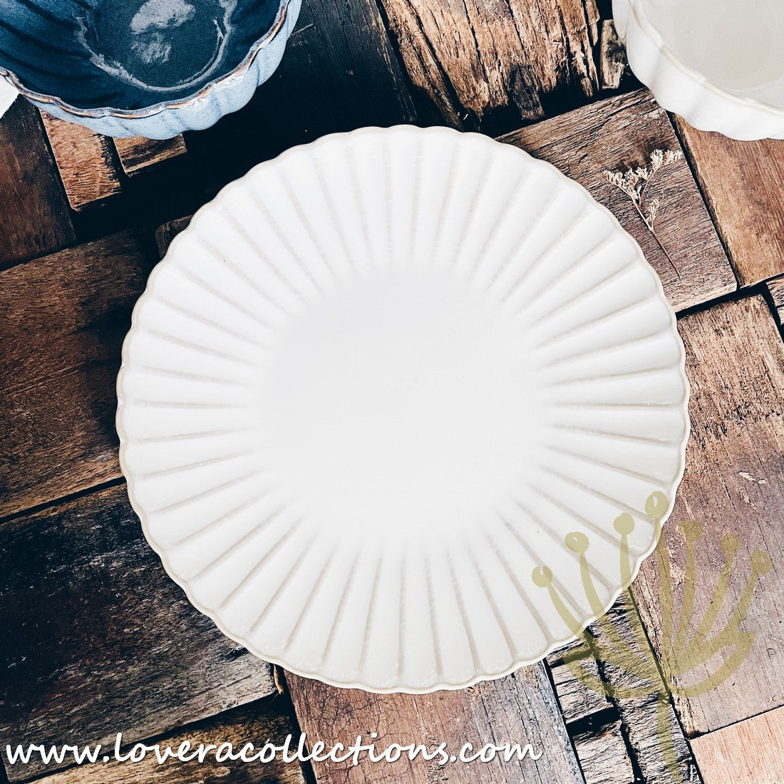Rustic Seashell Dinnerware Set - Beach Themed Plates, Bowls & Serving Dishes for Coastal Dining & Entertaining - Perfect for Beach House, Summer Parties & Nautical Decor