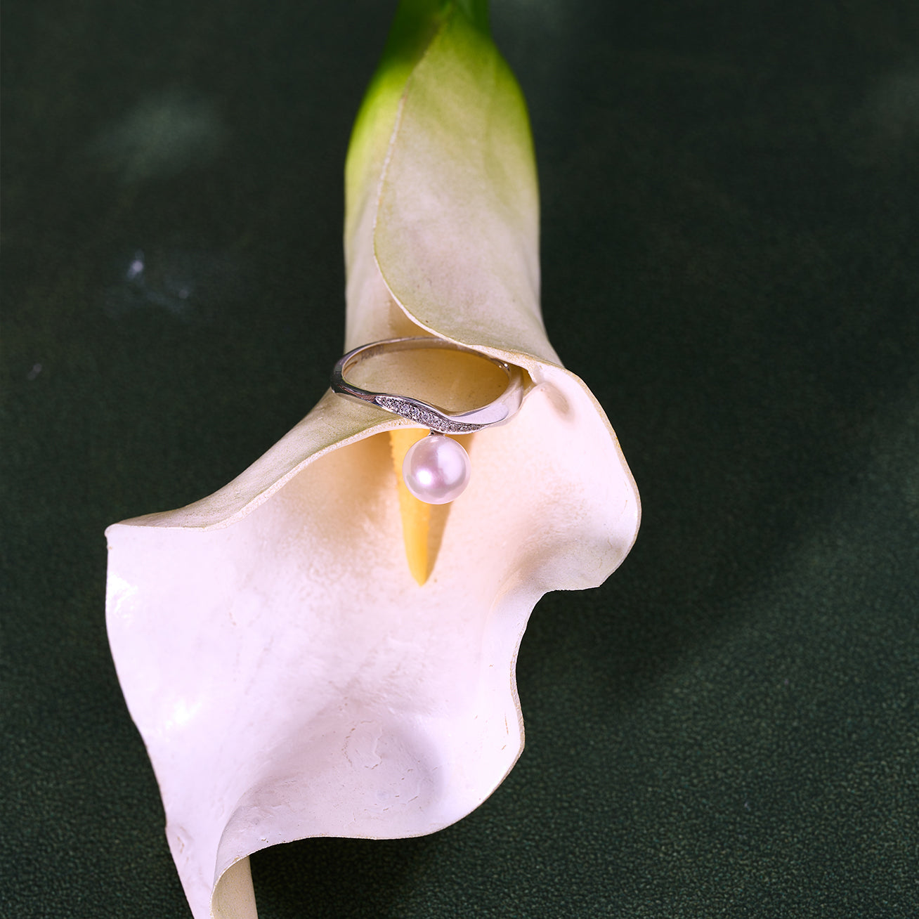 18K Solid Gold Diamond Akoya Hanadama Pearl Ring KR00116 - Luxury Pearl Jewelry for Women, Elegant Gift for Anniversary, Wedding, Valentine's Day