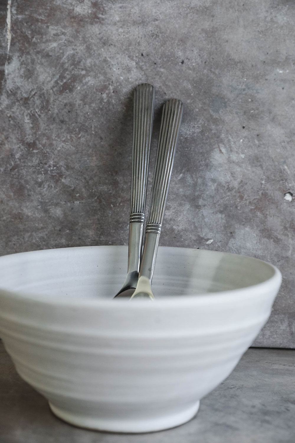 Vintage Art Deco Salad Serving Set - Stainless Steel Salad Servers with Ergonomic Handles - Perfect for Dinner Parties, Picnics & Holiday Gatherings