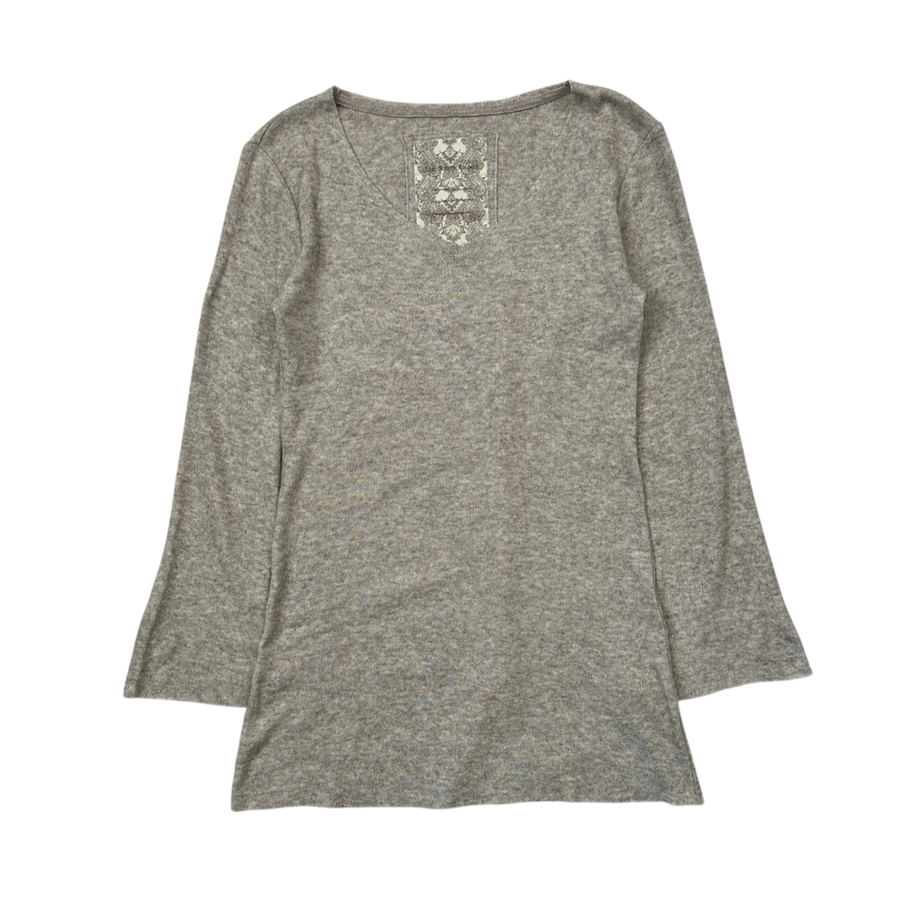 G.O.A Raw Hem V-Neck Long Sleeve T-Shirt for Women - Soft Cotton Casual Top for Everyday Wear, Street Style & Layering