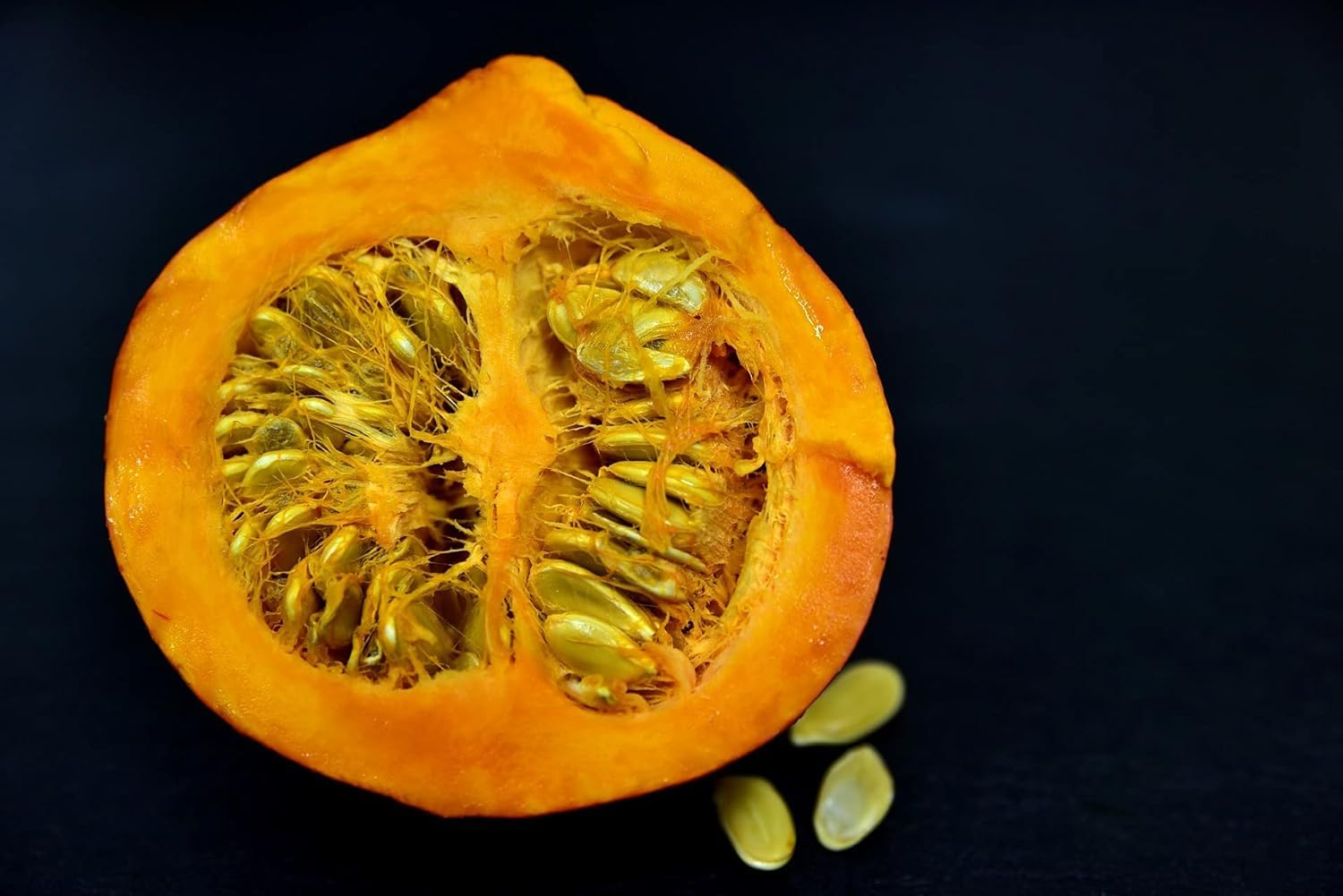 **Anna & Sarah Roasted Unsalted Pumpkin Seeds (10 Oz) – All-Natural, Gluten-Free, Non-GMO, Kosher & Vegan Protein Snack – Perfect for Salads, Yogurt & Healthy On-the-Go Snacking**