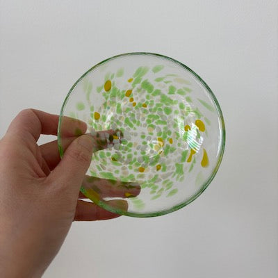 Premium Matsugaoka Glass Plate - Elegant Wakakusa Green Design - Perfect for Japanese Tea Ceremonies, Dining Table Decor & Gift Giving