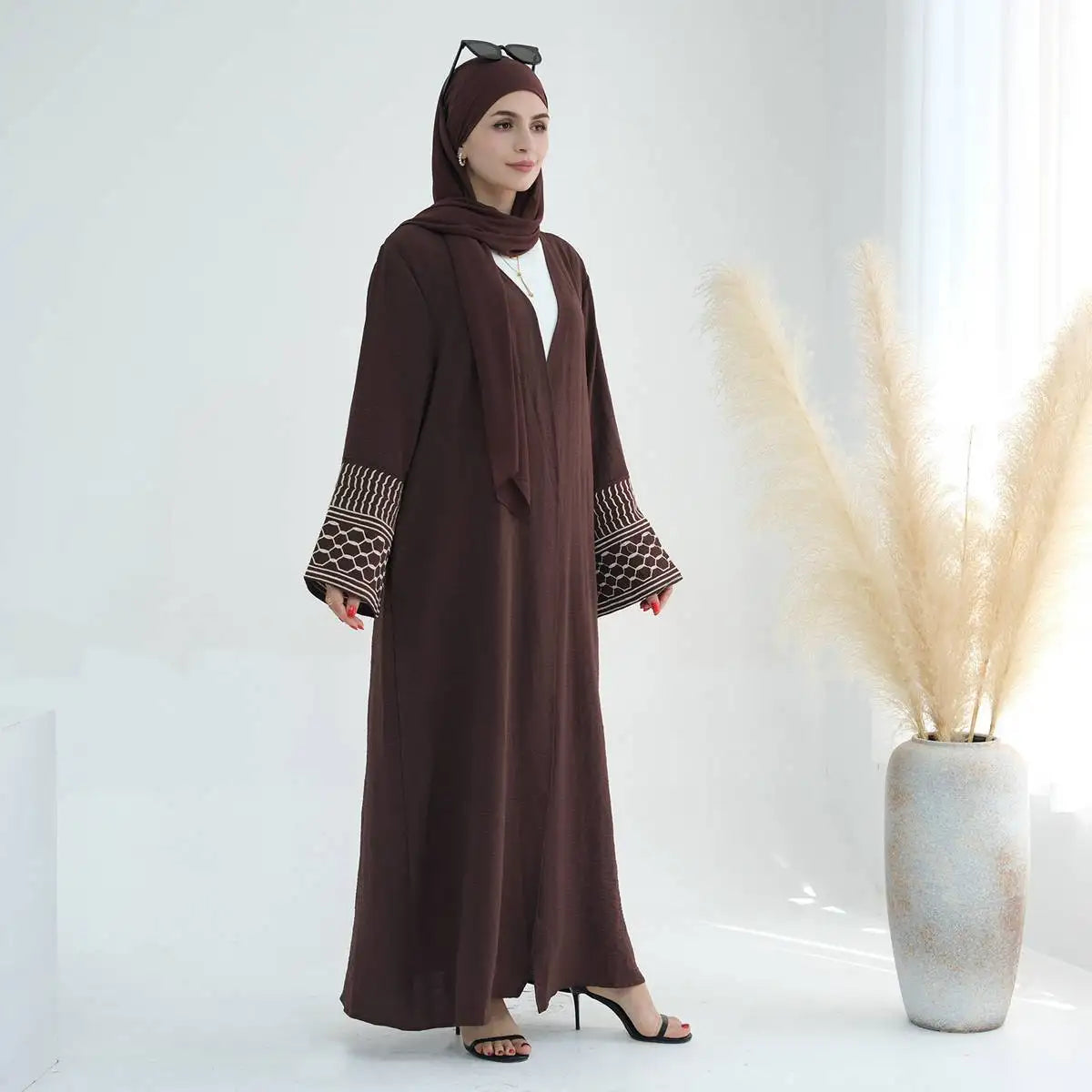 Elegant Muslim Women's Embroidered Open Abaya Dress with Sleeve - Modest Islamic Fashion for Prayer, Hijab Outfits & Special Occasions