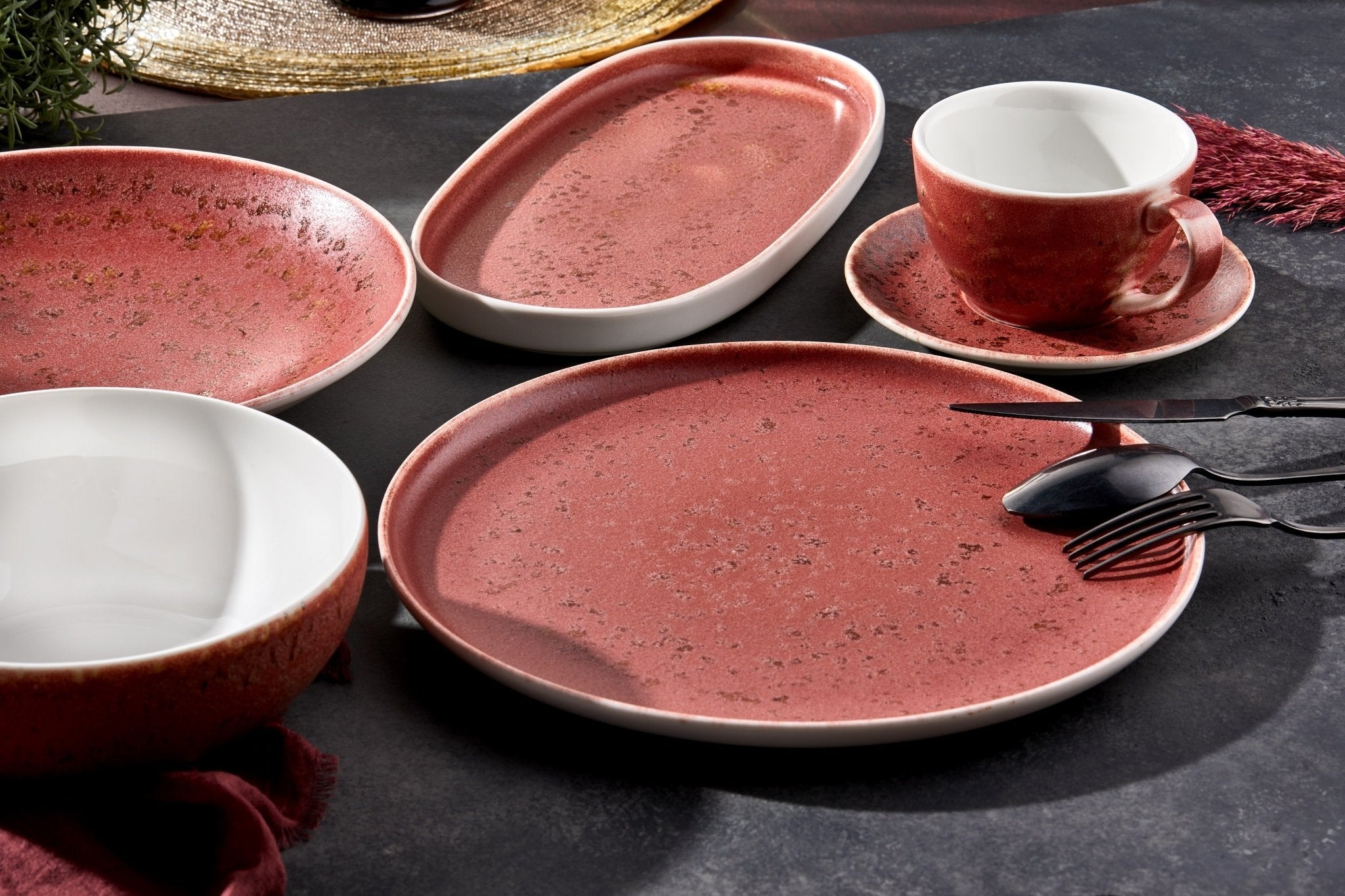 Rosa Service Plate 34 cm - Elegant Dinnerware for Fine Dining, Parties & Home Decor | Premium Porcelain Dish for Restaurants, Weddings & Special Occasions