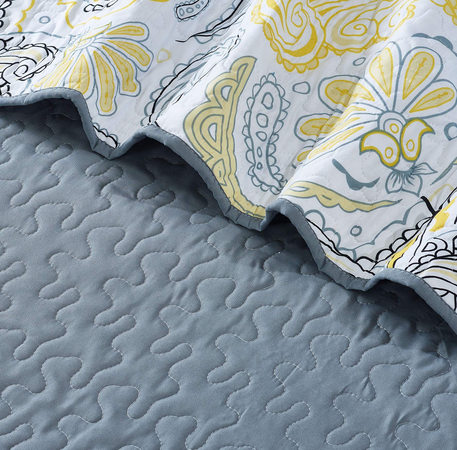 Reversible Paisley Bedspread Quilt Set - Twin, Yellow & Grey for Cozy Bedroom Decor
