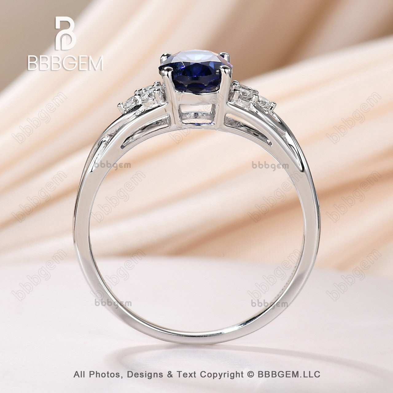 Exquisite Cluster Blue Oval Cut Sapphire & Diamond Engagement Ring for Women – Perfect for Proposals, Anniversaries & Special Occasions