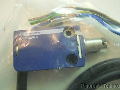 Original Title: New SCHNEIDER ELECTRIC Telemecanique 021838 Limit Switch XCMD2102L1, Osiswitch   Optimized Title: SCHNEIDER ELECTRIC Telemecanique XCMD2102L1 Limit Switch (021838) - Osiswitch Series - Durable Industrial Safety Switch for Automation & Machinery Control