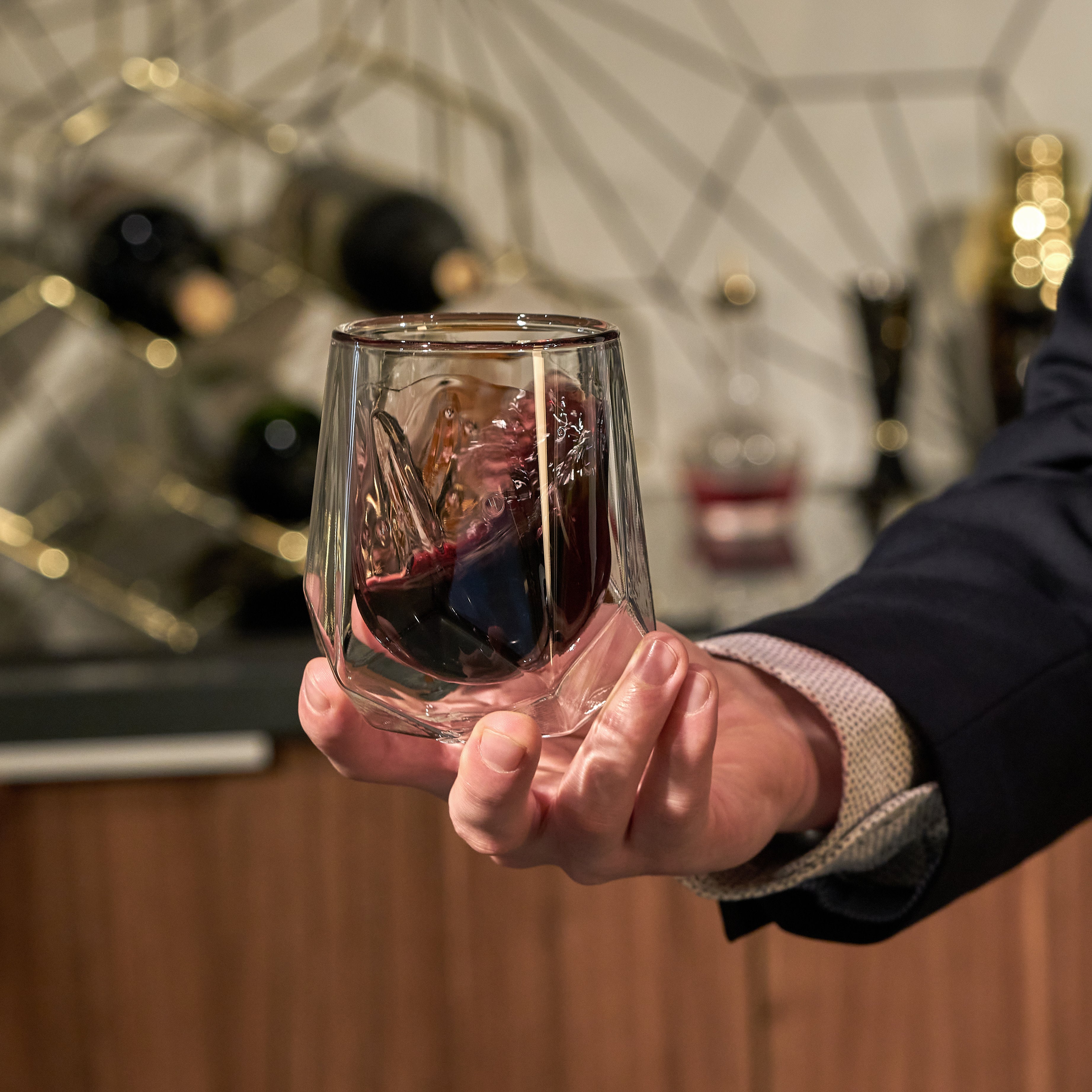 Premium Alchemi Aerating Wine Tasting Glass - Enhances Aroma & Flavor for Red Wine, White Wine & Champagne | Perfect for Wine Enthusiasts, Sommeliers & Home Entertaining
