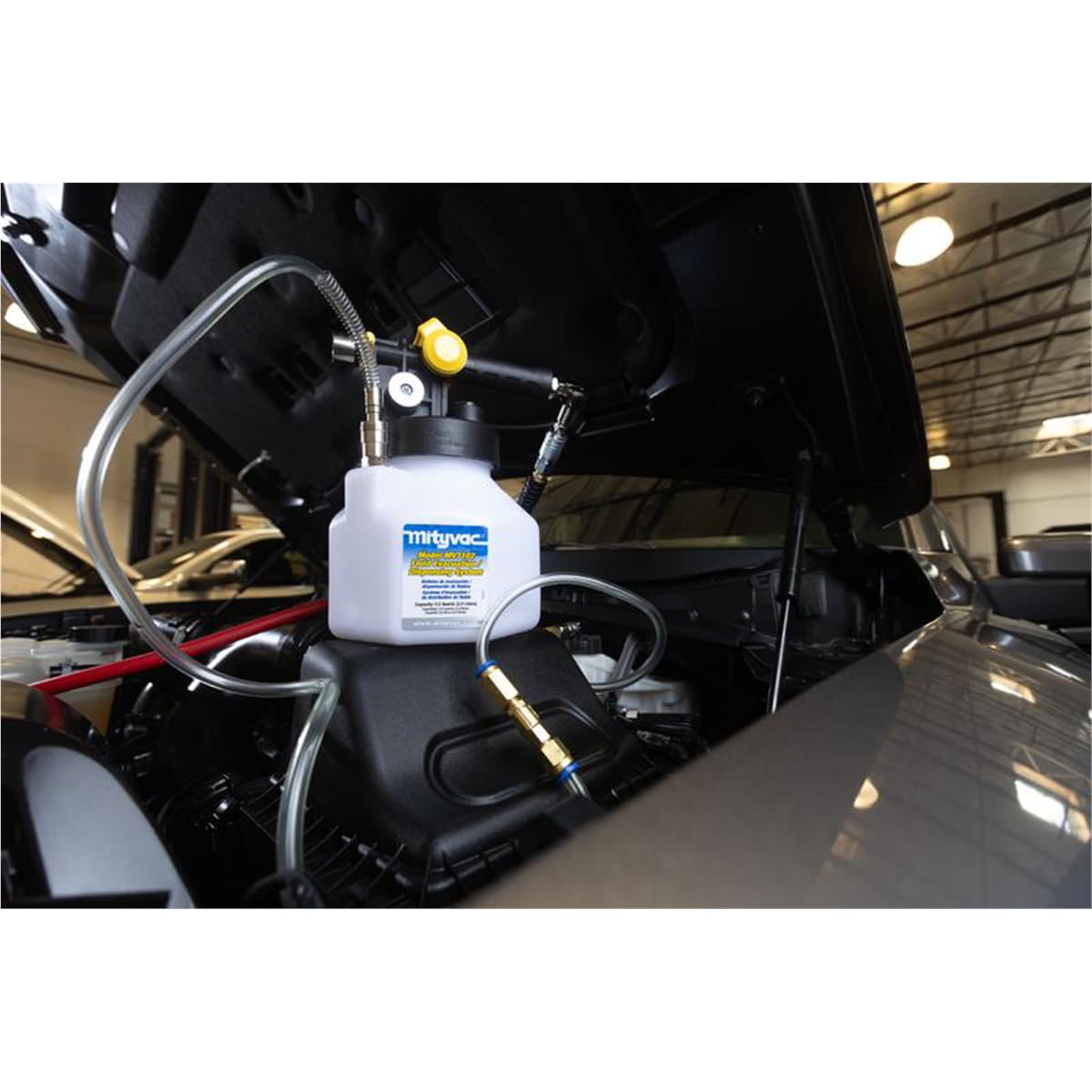 Mityvac MV7102 2.5 Quart Fluid Extractor Dispenser - 120 PSI Air-Powered for Evacuating, Refilling & Bleeding Hydraulic Brake/Clutch Systems | Ideal for Automotive Maintenance & Fluid Transfer in Garages or DIY Projects