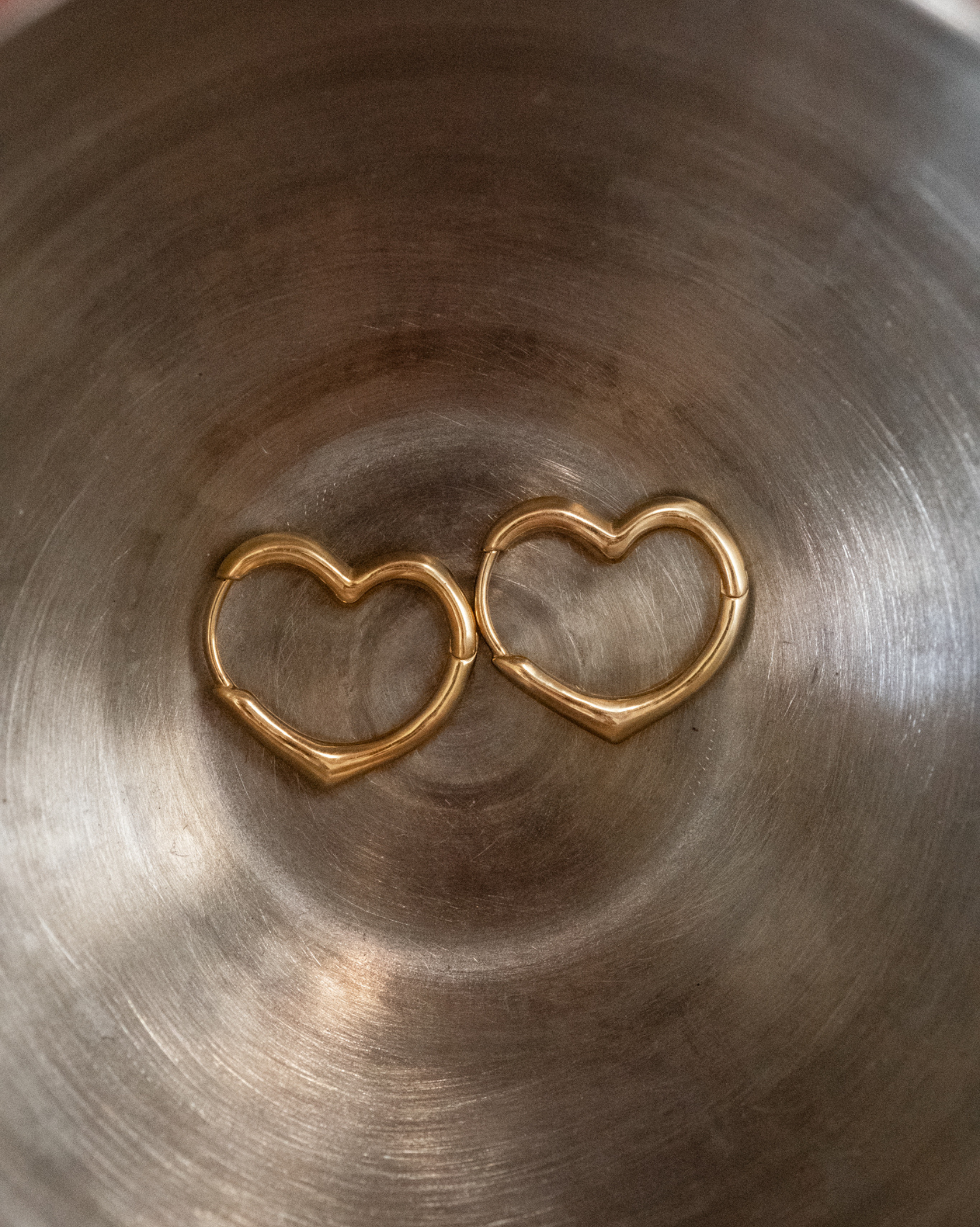 Croia Heart Huggie Hoops - Dainty Gold Huggie Earrings for Women, Minimalist Heart Stud Earrings for Everyday Wear | Perfect for Valentine's Day, Date Night & Gifts