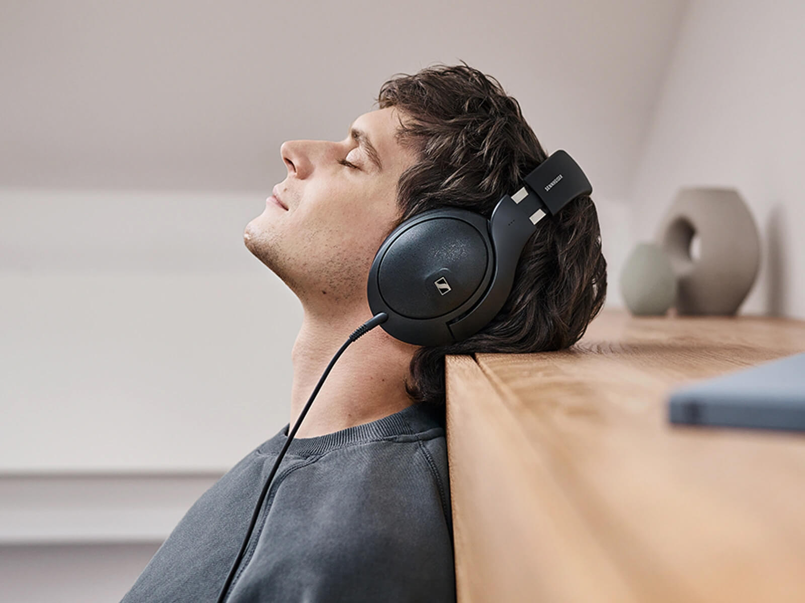 Sennheiser HD 620S Professional Over-Ear Headphones - High-Fidelity Audio, Noise Isolation, Comfortable for Studio, Gaming & Music Listening