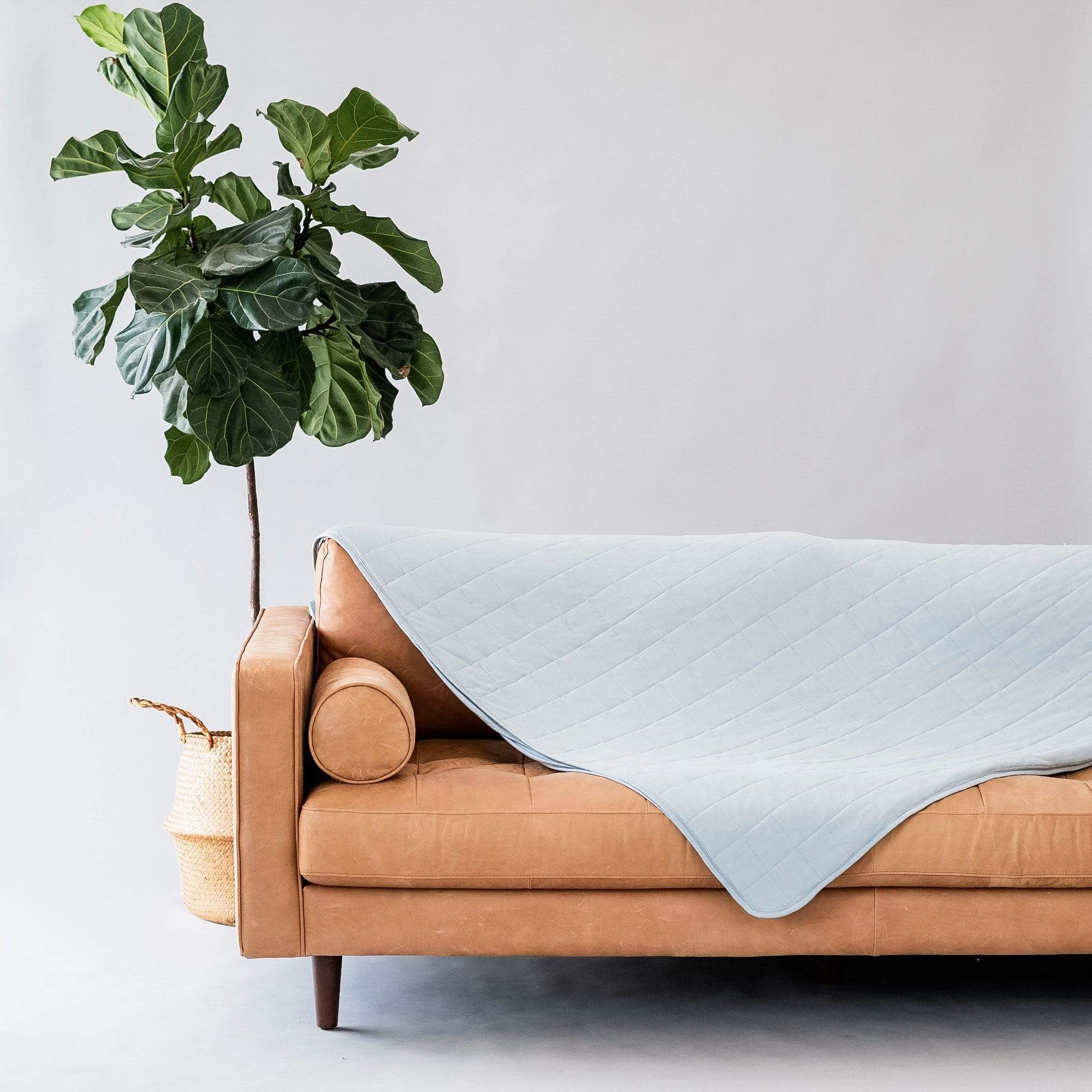 Cozy Adult Quilted Blanket in Soft Fog Gray - Ultra Soft & Warm Bedding for Winter - Perfect for Couch, Bed, or Gift Giving