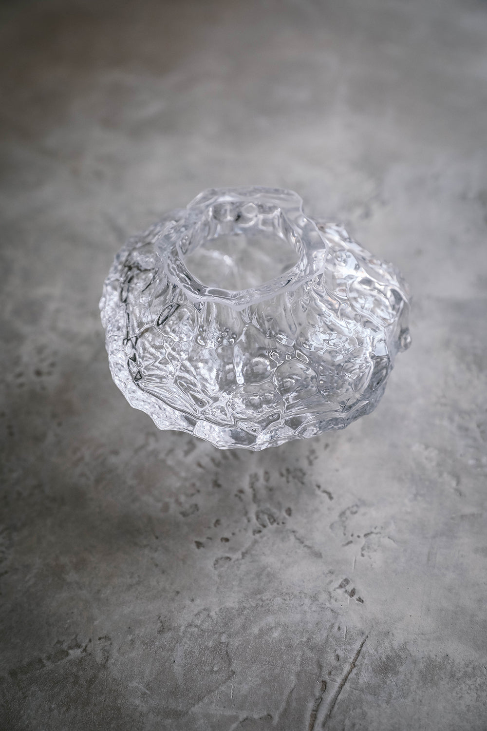 Elegant Small Heirloom Glass Vase for Home Decor - Perfect for Flowers, Centerpieces & Wedding Decorations