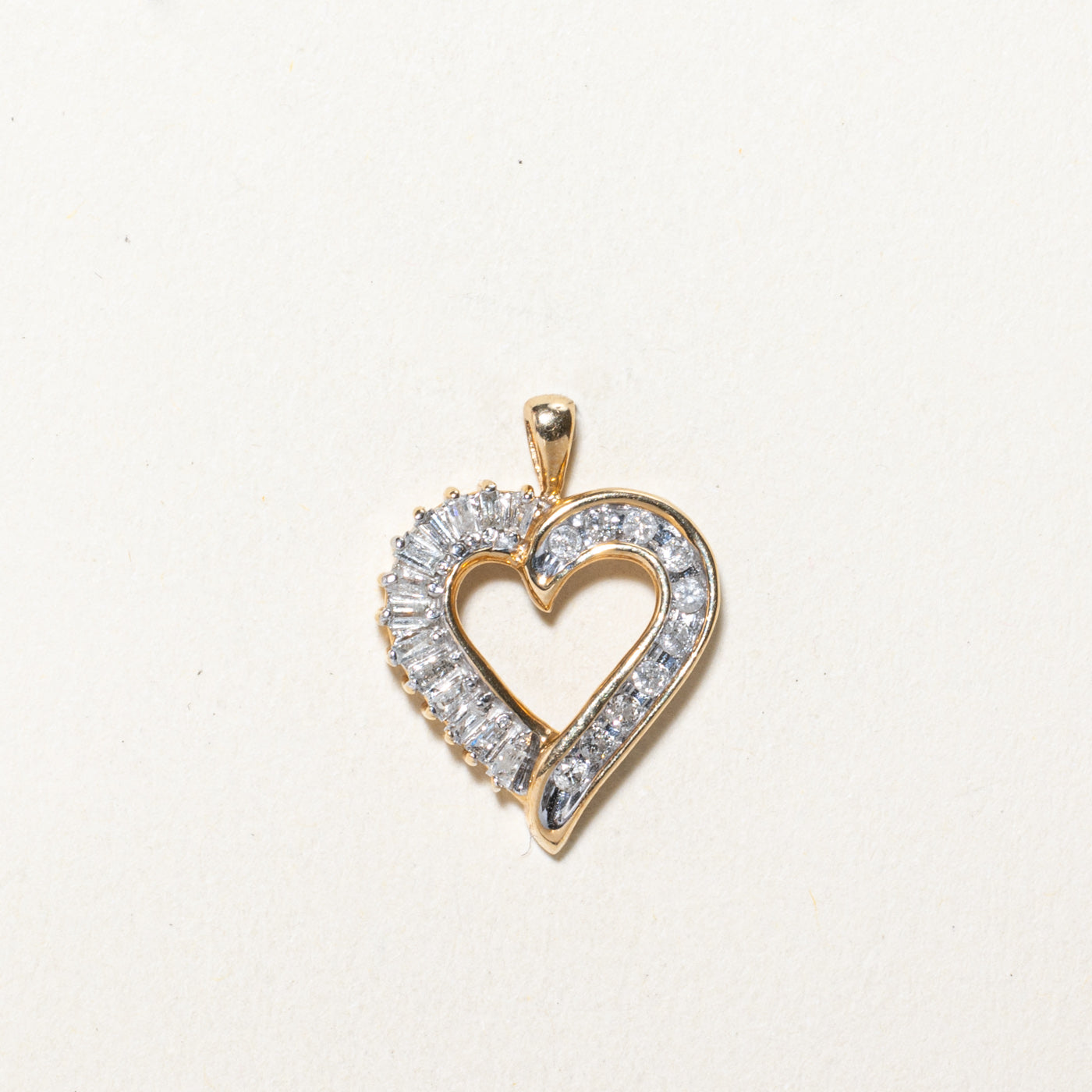 0.30ctw Diamond Open Heart Pendant Necklace - 14K White Gold Elegant Jewelry Gift for Women, Perfect for Valentine's Day & Anniversary