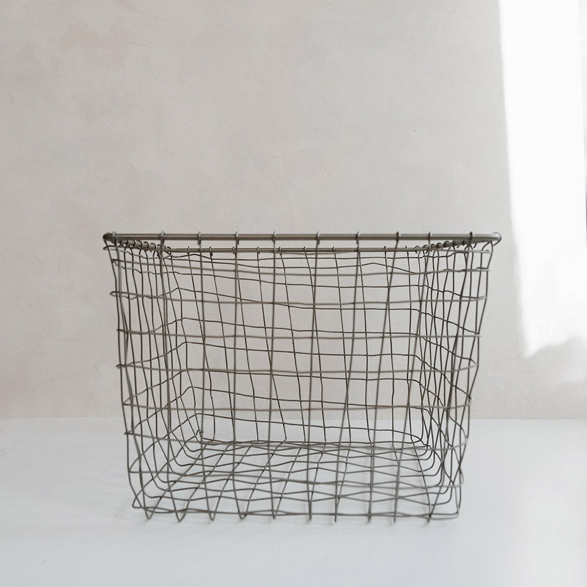 Handmade Woven Wire Storage Basket - Rustic Home Decor Organizer for Bathroom, Bedroom, Kitchen & Office - Perfect for Towels, Blankets, Toys & Magazines