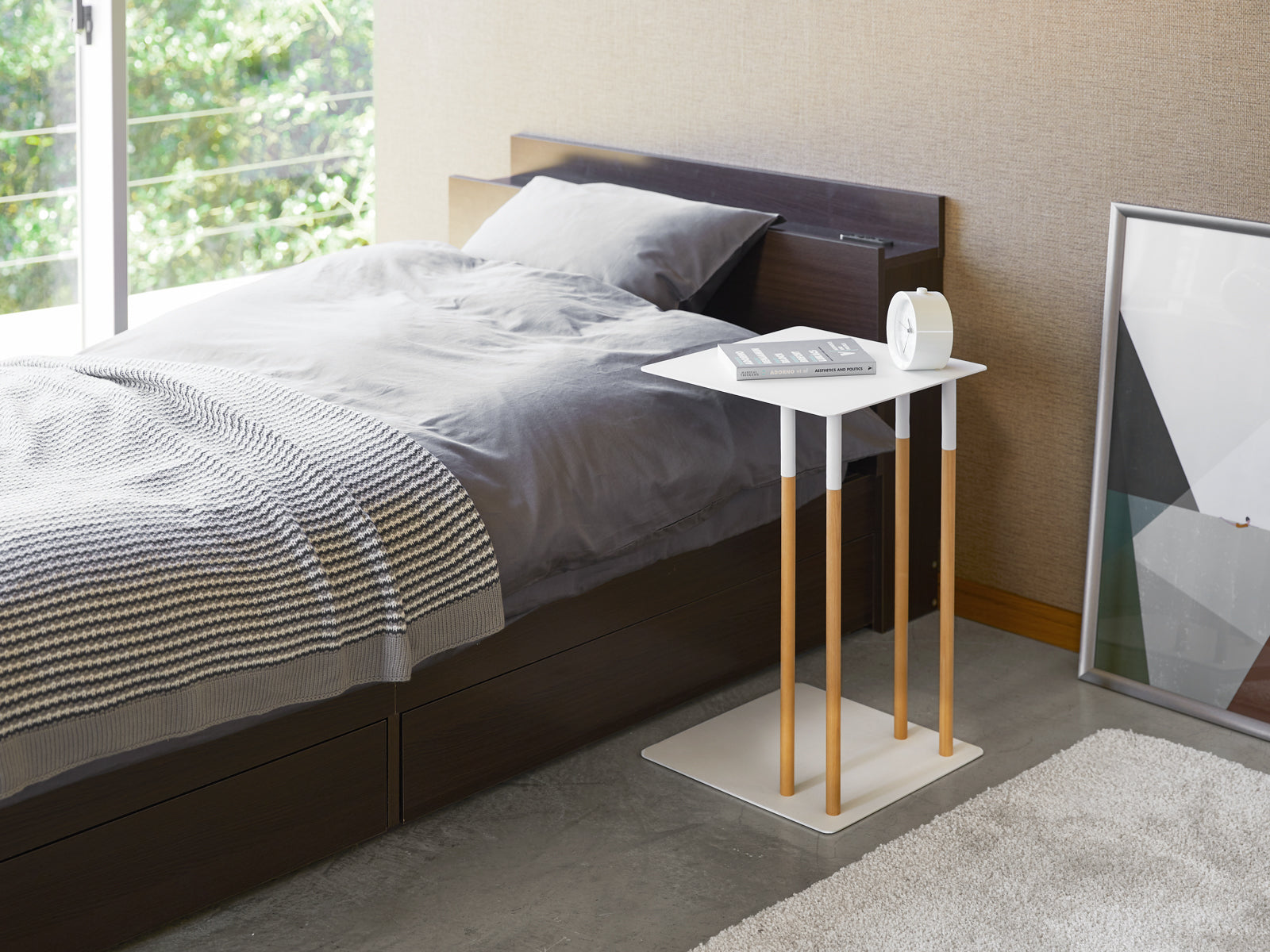 Modern C-Shaped Side Table - 22 Inch Height - Sturdy Steel Frame - Perfect for Living Room, Bedroom, or Office Use