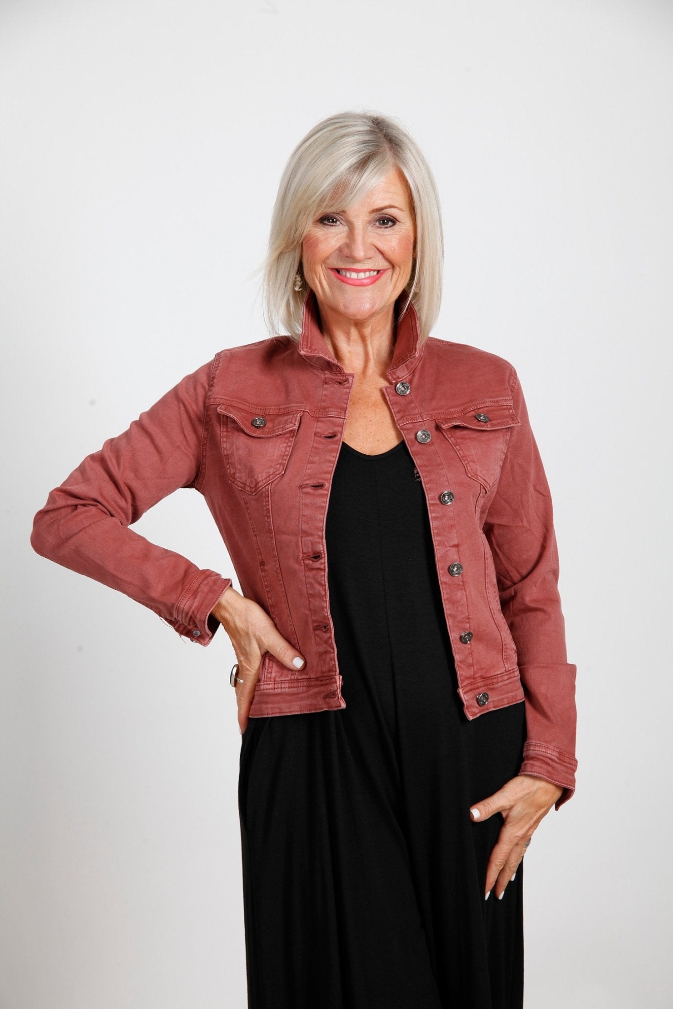 Stylish Cinnamon Denim Jacket for Women - Trendy Fall Fashion Outerwear - Perfect for Casual Outings & Date Nights