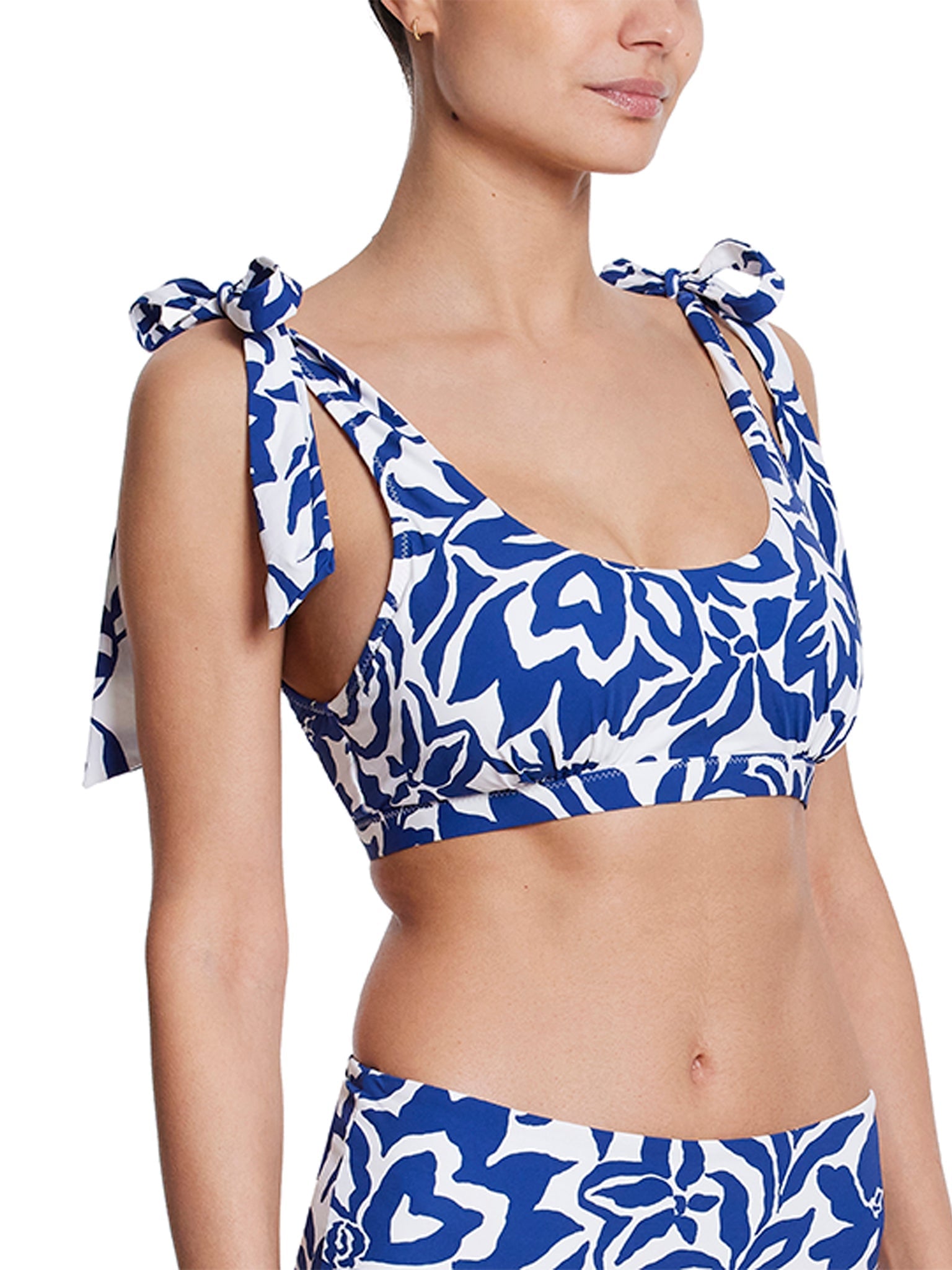 Women's Scoop Neck Swim Top - Flattering One Piece Bathing Suit for Beach & Pool - Perfect for Swimming, Sunbathing & Vacation