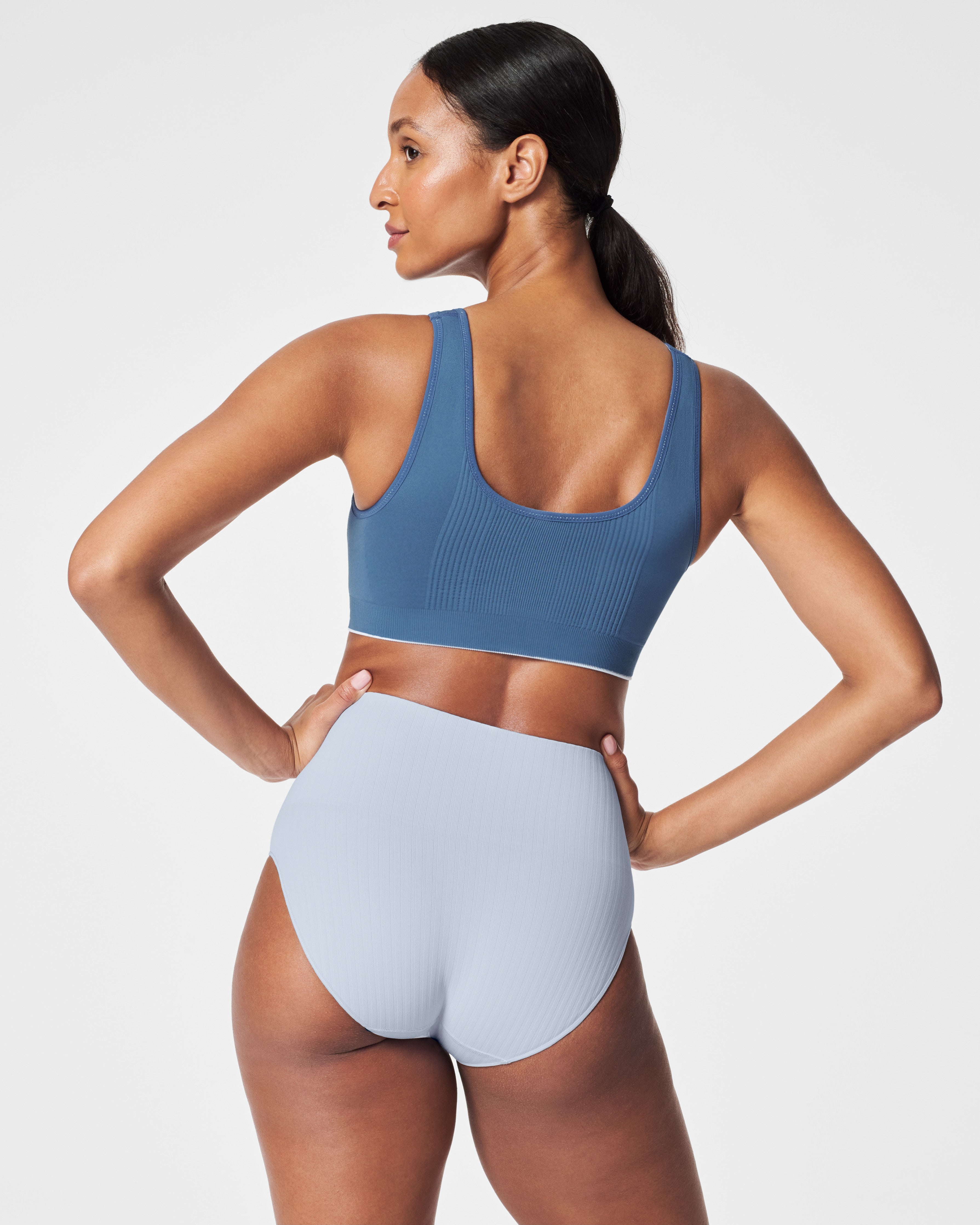 SPANX® Breast of Both Worlds® Reversible Comfort Bra - Wireless Support for Everyday Wear & Workout | Seamless T-Shirt Bra for Women